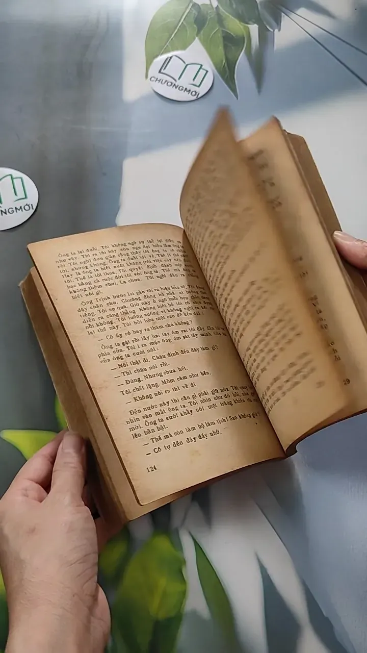 [XƯA] Nuốt Dòng Nước Mắt (1991) - Hương Trà 776051