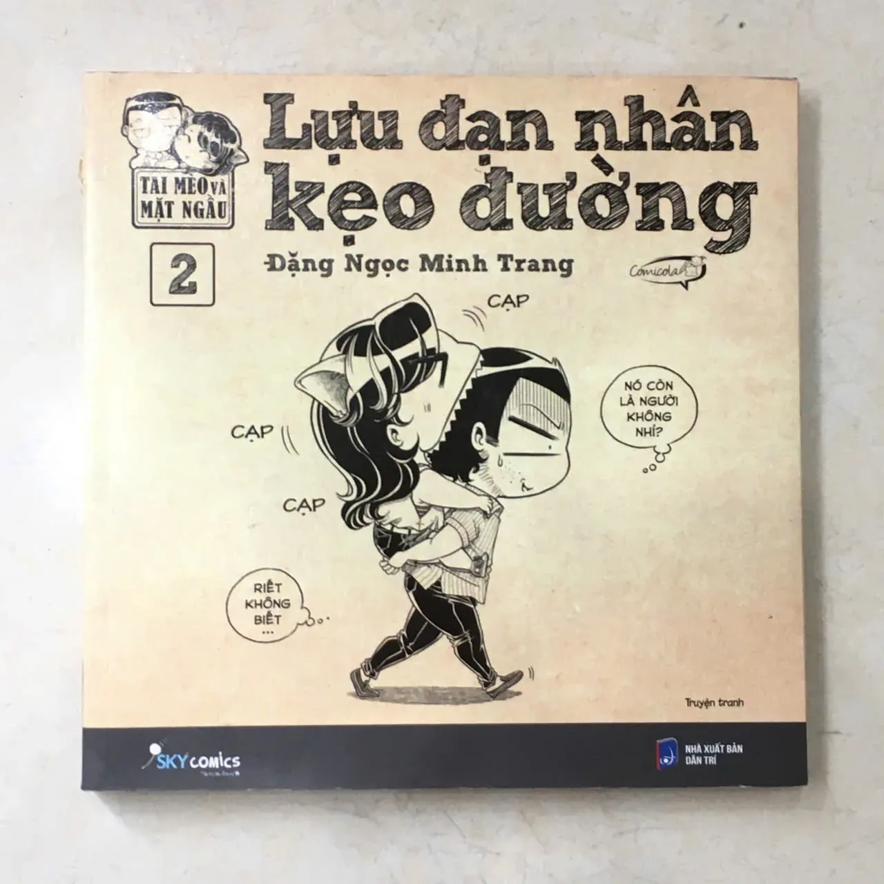 Lựu Đạn Nhân Kẹo Đường by Đặng Ngọc Minh Trang - Sách Book Cover - Ngọc Hiển Books
