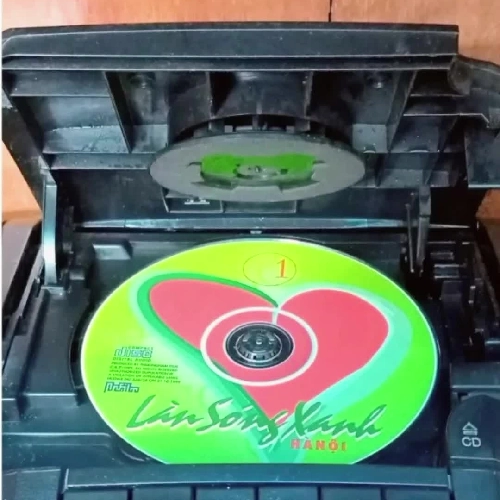 2 đĩa CD chính hãng Làn Sóng Xanh (1999) 961265