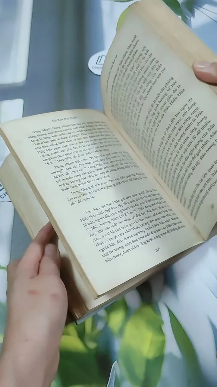 Ai Còn Chờ Ai Giữa Mùa Hoa Nở - Sói Xám Mọc Cánh 744737