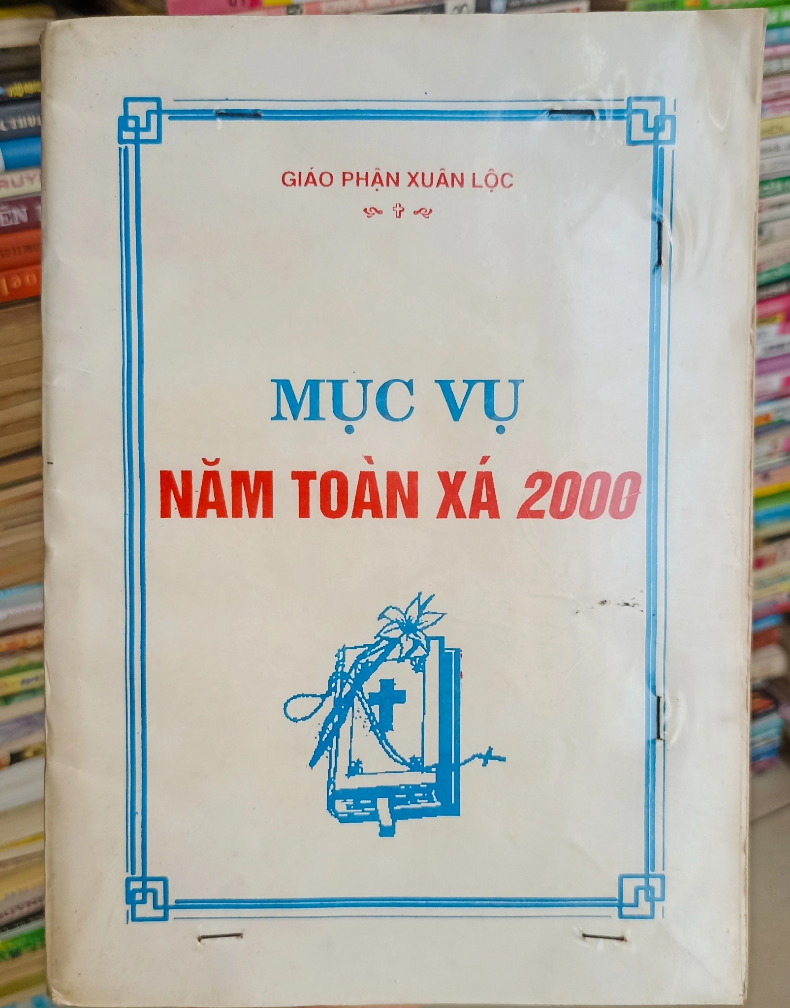 Mục vụ năm toàn xá 2000 🌻 by Hội Đồng Giám Mục Việt Nam - Sách Book Cover - Ngọc Hiển Books
