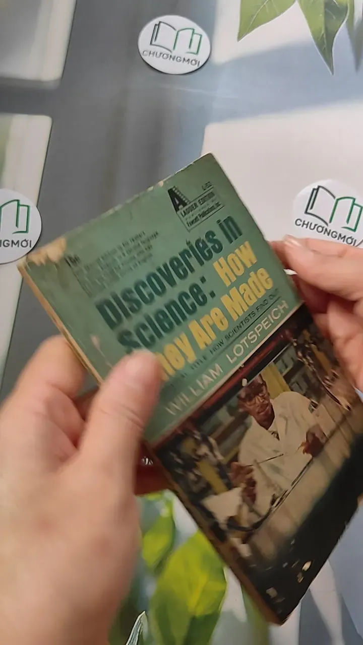 [MIỄN PHÍ BỌC SÁCH] [XƯA] Discoveries in Science: How They Are Made (Ladder Edition) (1965) - William Lotspeich 754450