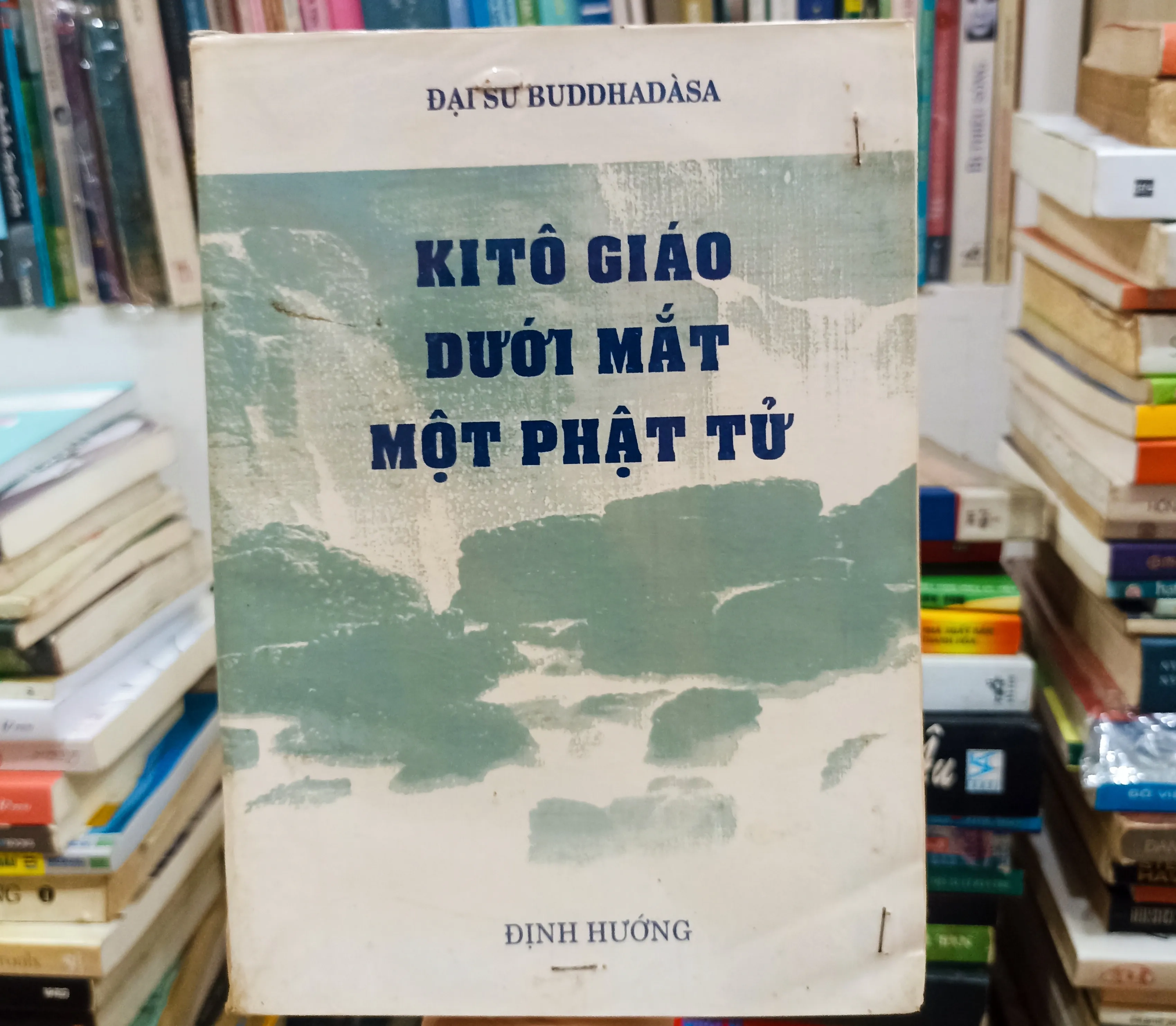 Kitô giáo dưới mắt một phật tử 🌻 by  - Sách Book Cover - Ngọc Hiển Books