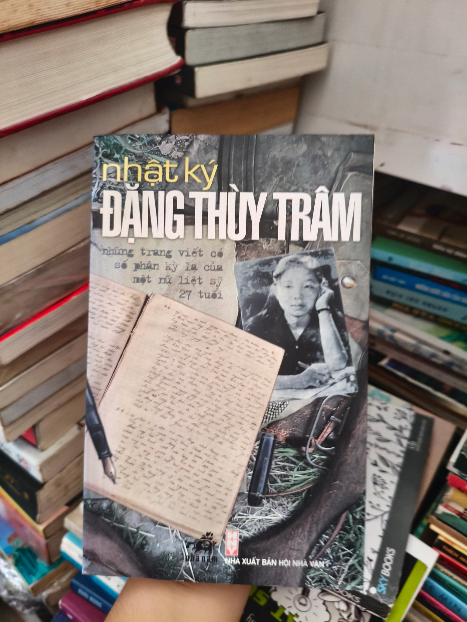 Nhật ký Đặng Thùy Trâm 🌱 by  - Sách Book Cover - Ngọc Hiển Books