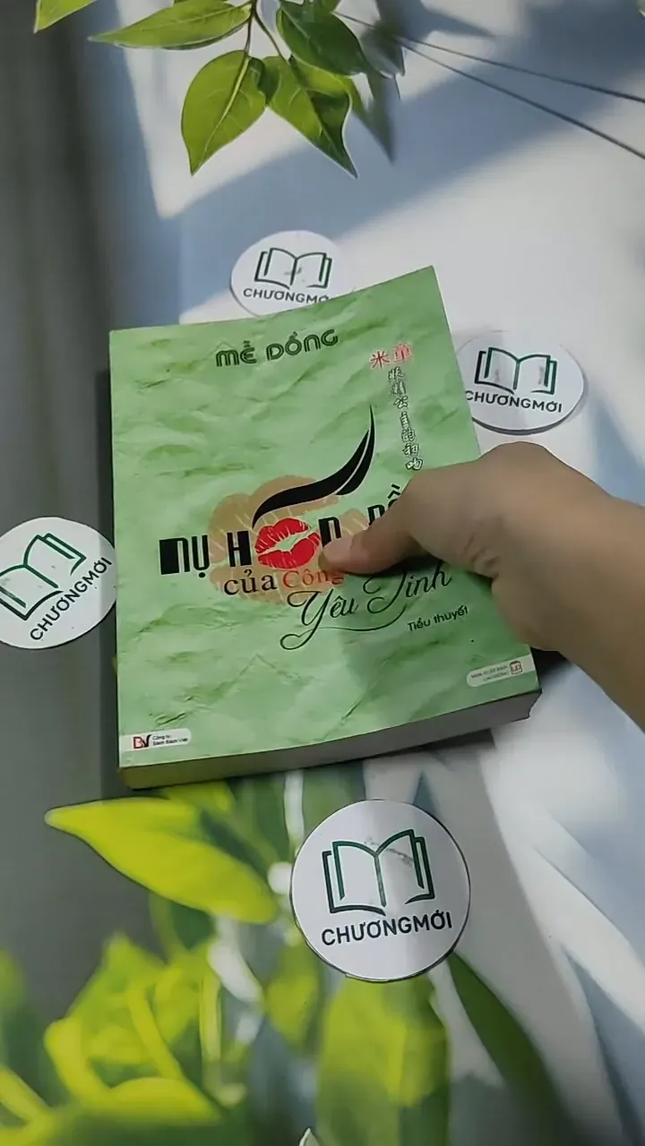 Nụ Hôn Đầu Của Công Chúa Yêu Tinh - Mễ Đồng 707321