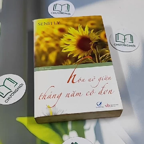 Hoa Nở Giữa Tháng Năm Cô Đơn - Sênh Lý