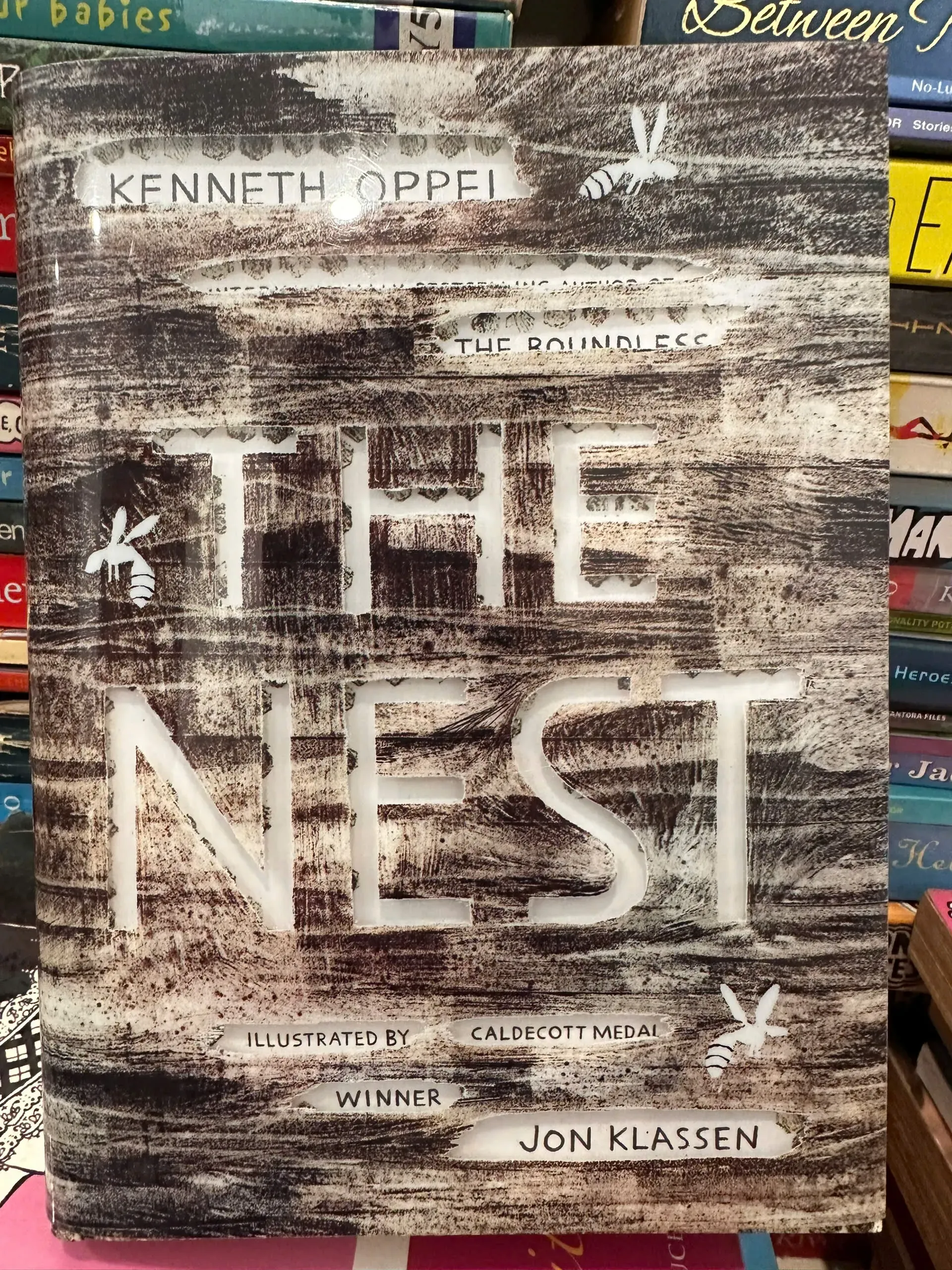 The Nest by Canadian author Kenneth Oppel by  - Sách Book Cover - Ngọc Hiển Books