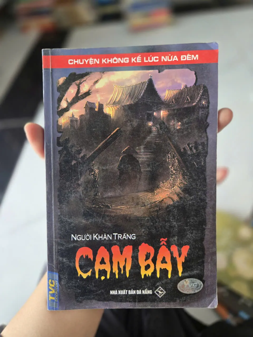 người khăn trắng - cạm bẫy