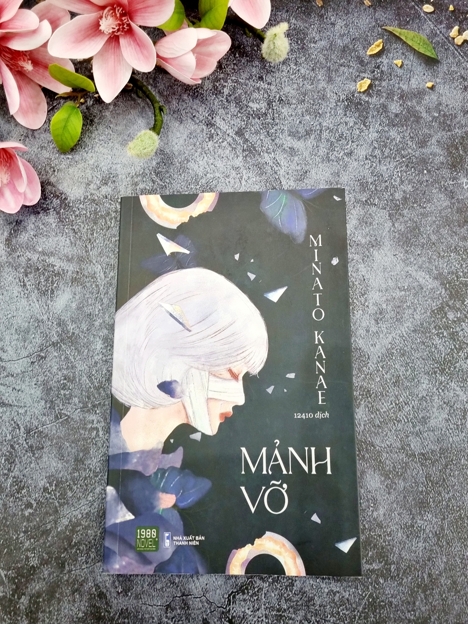 Sách Mảnh Vỡ - Minato Kanae