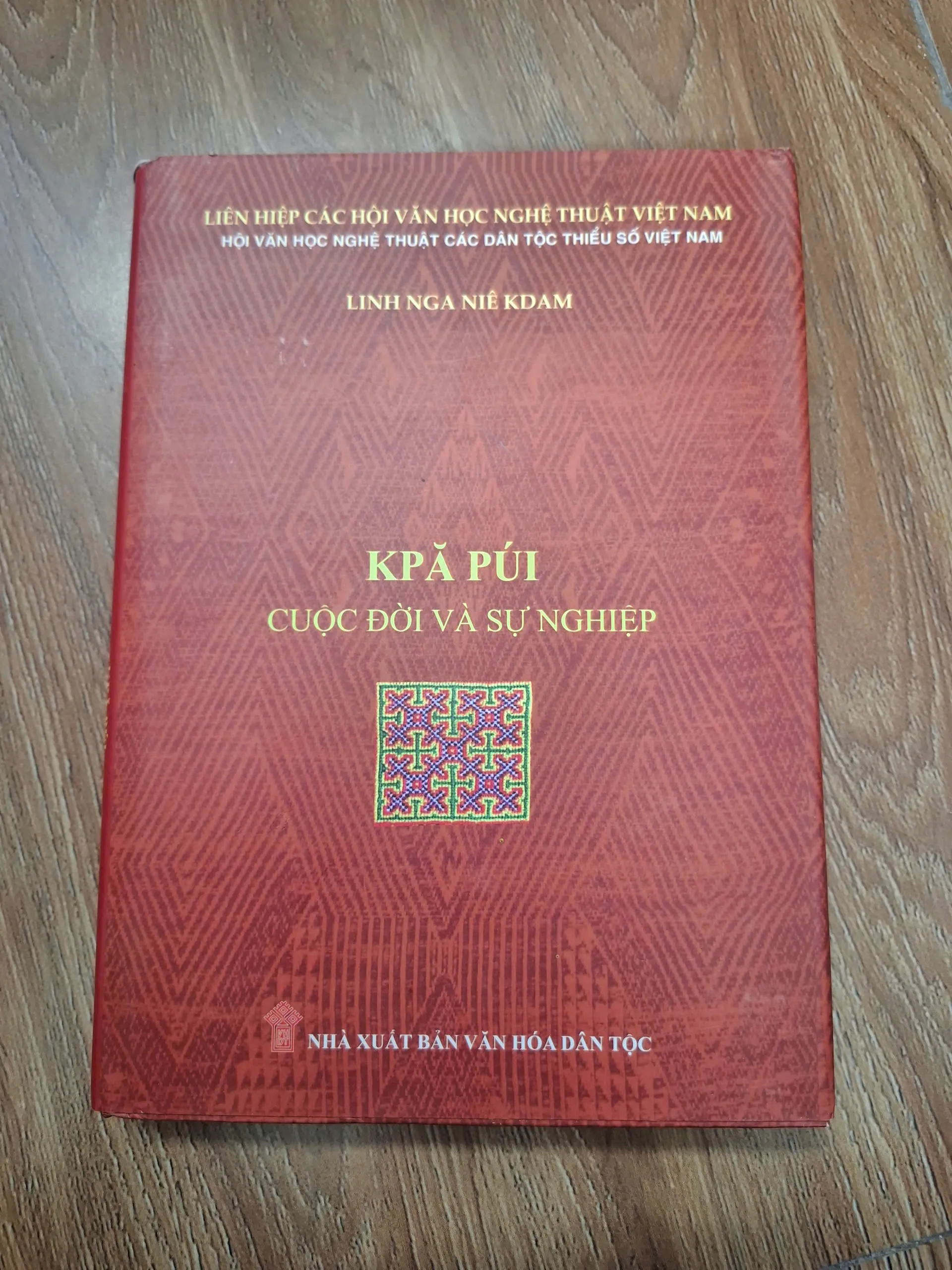 Kpă Púi - Cuộc đời và sự nghiệp - Linh Nga Niê Kdam - Tiểu thuyết tiểu sử