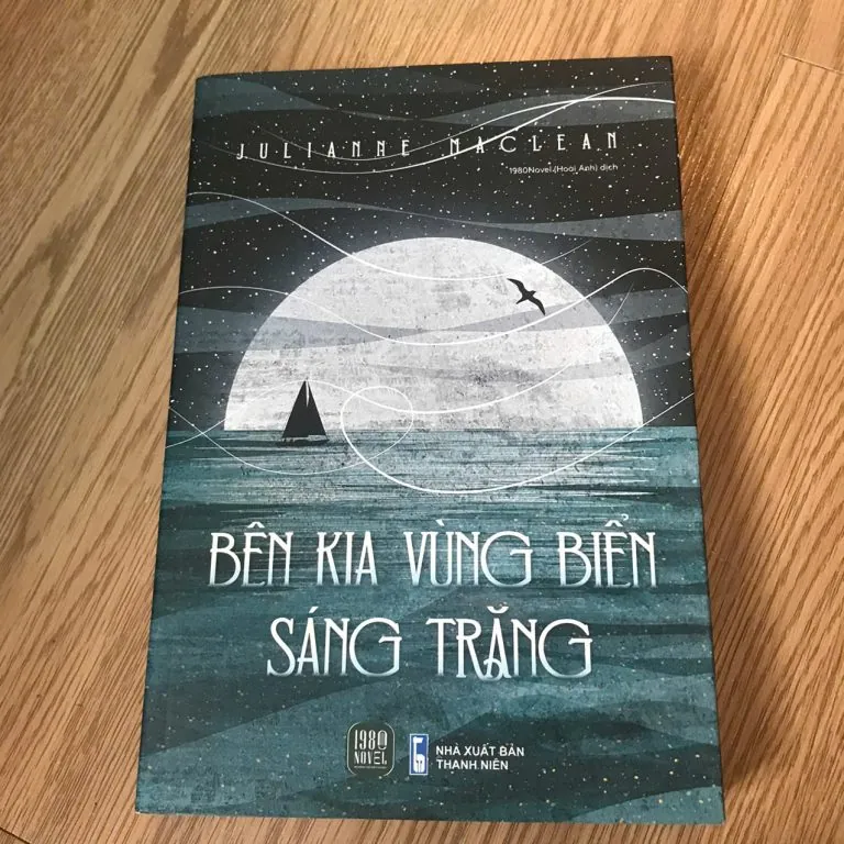 Bên Kia Vùng Biển Sáng Trăng – Julianne Maclean