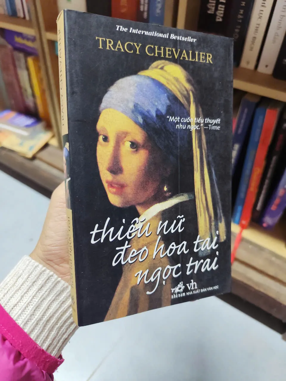 Thiếu Nữ Đeo Hoa Tai Ngọc Trai - Tracy Chevalier