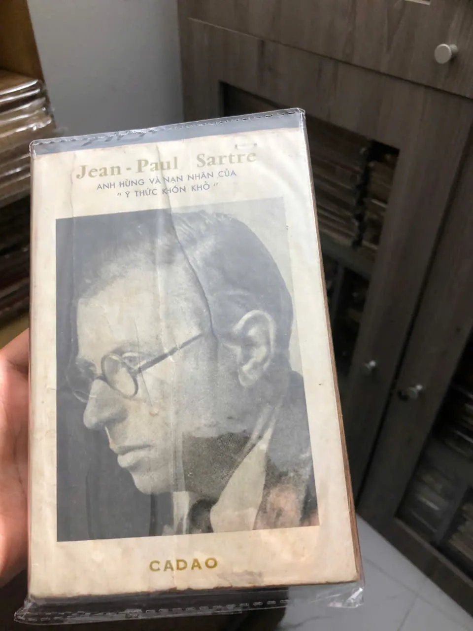 Jean-Paul Sartre: Anh hùng và nạn nhân của "Ý thức khốn khổ"