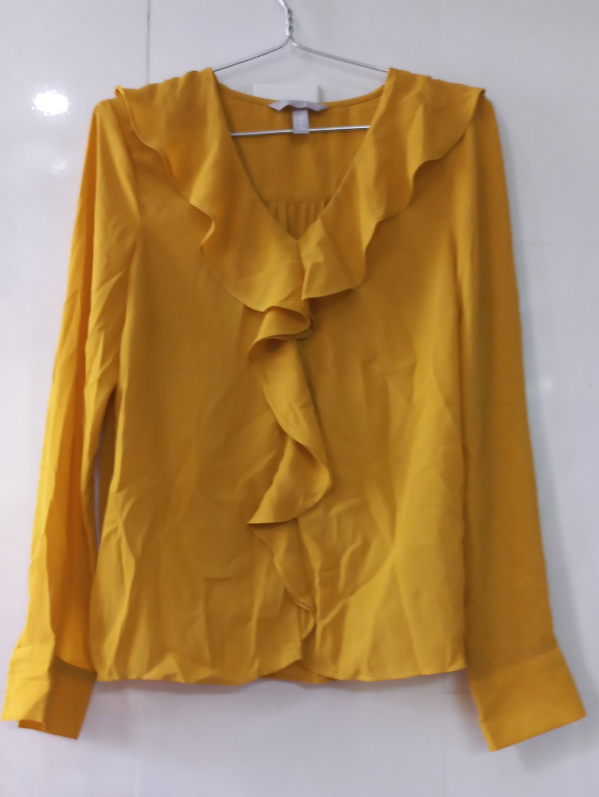 Áo kiểu H&M, màu vàng (mù U) đẹp, size EUR 34, UK6P