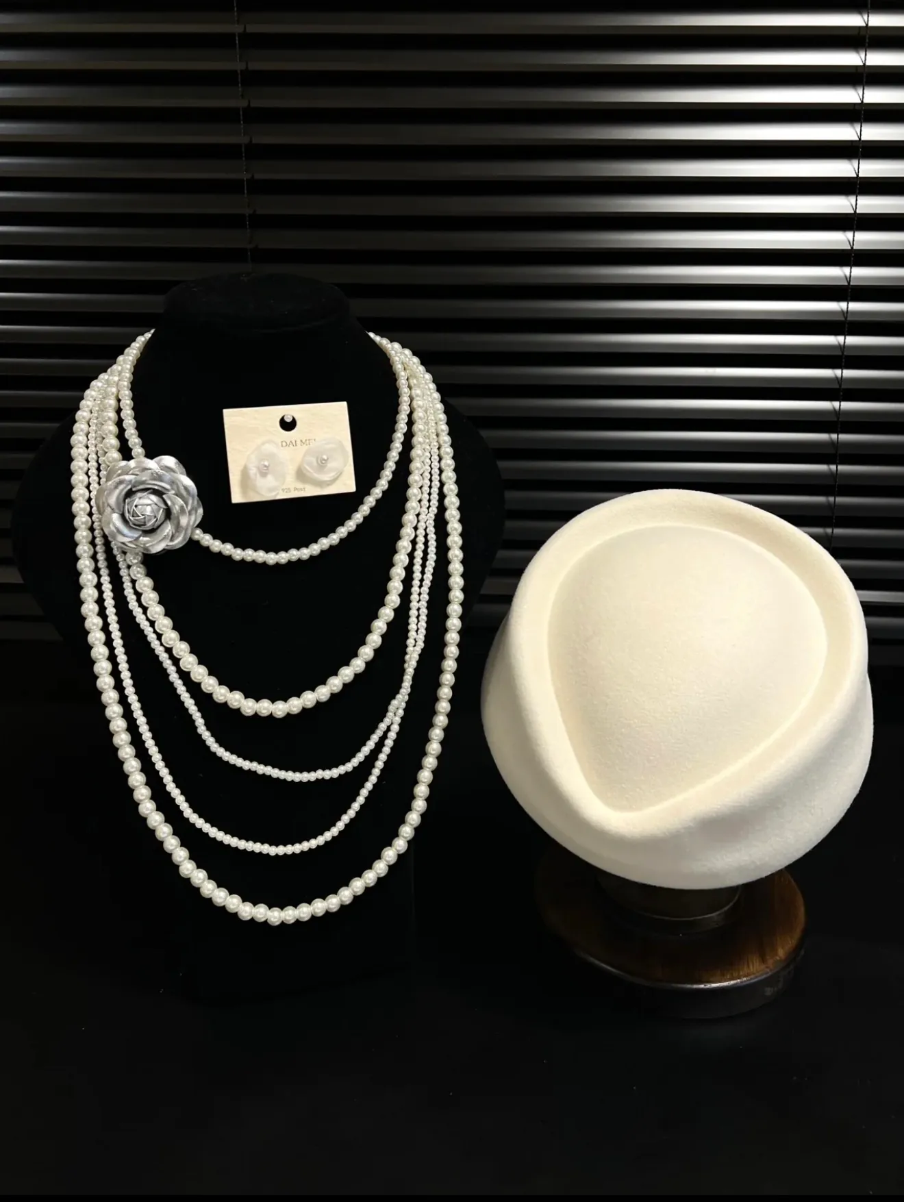 Set 3 món phụ kiện nữ : Nón,dây chuyền,bông tai 