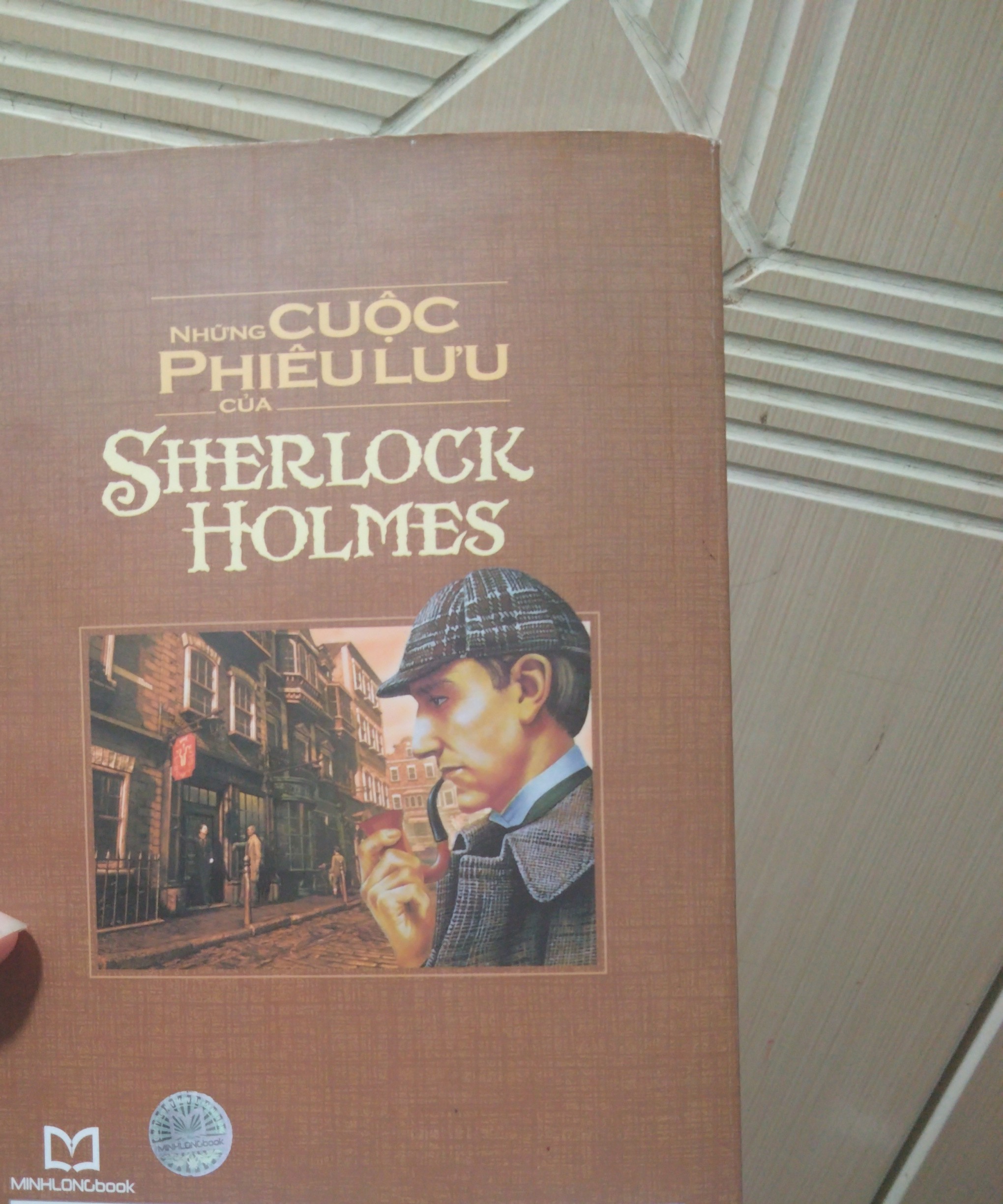 Sách này là truyện trinh thám những cuộc phiêu Lưu của Sherlock Holmes và sản phẩm mới 270518