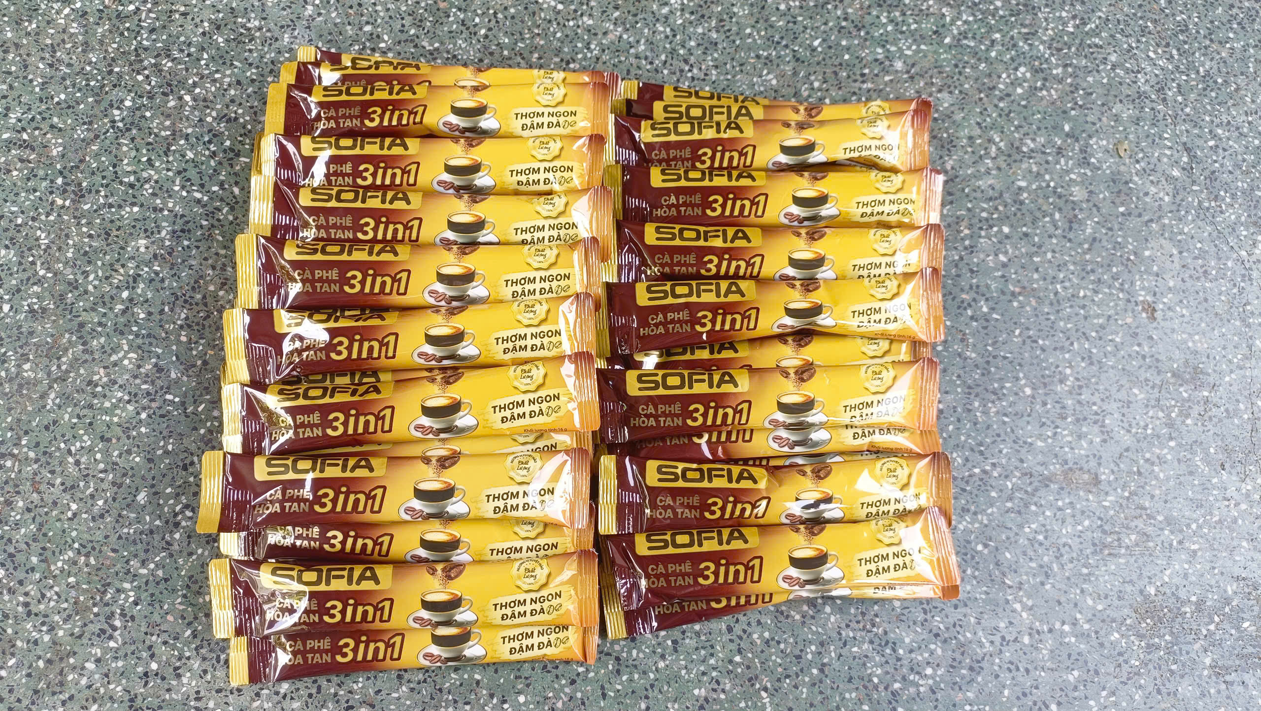 (50 gói) Cà Phê Hòa Tan 3in1 SOFIA 800g (50 gói x 16g ) 305913