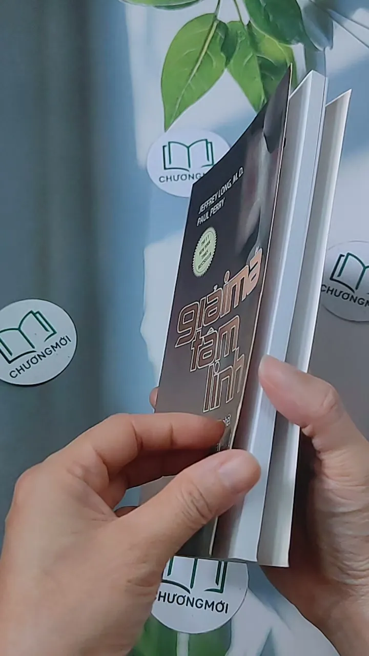 Giải mã tâm linh - Jeffrey Long 688519