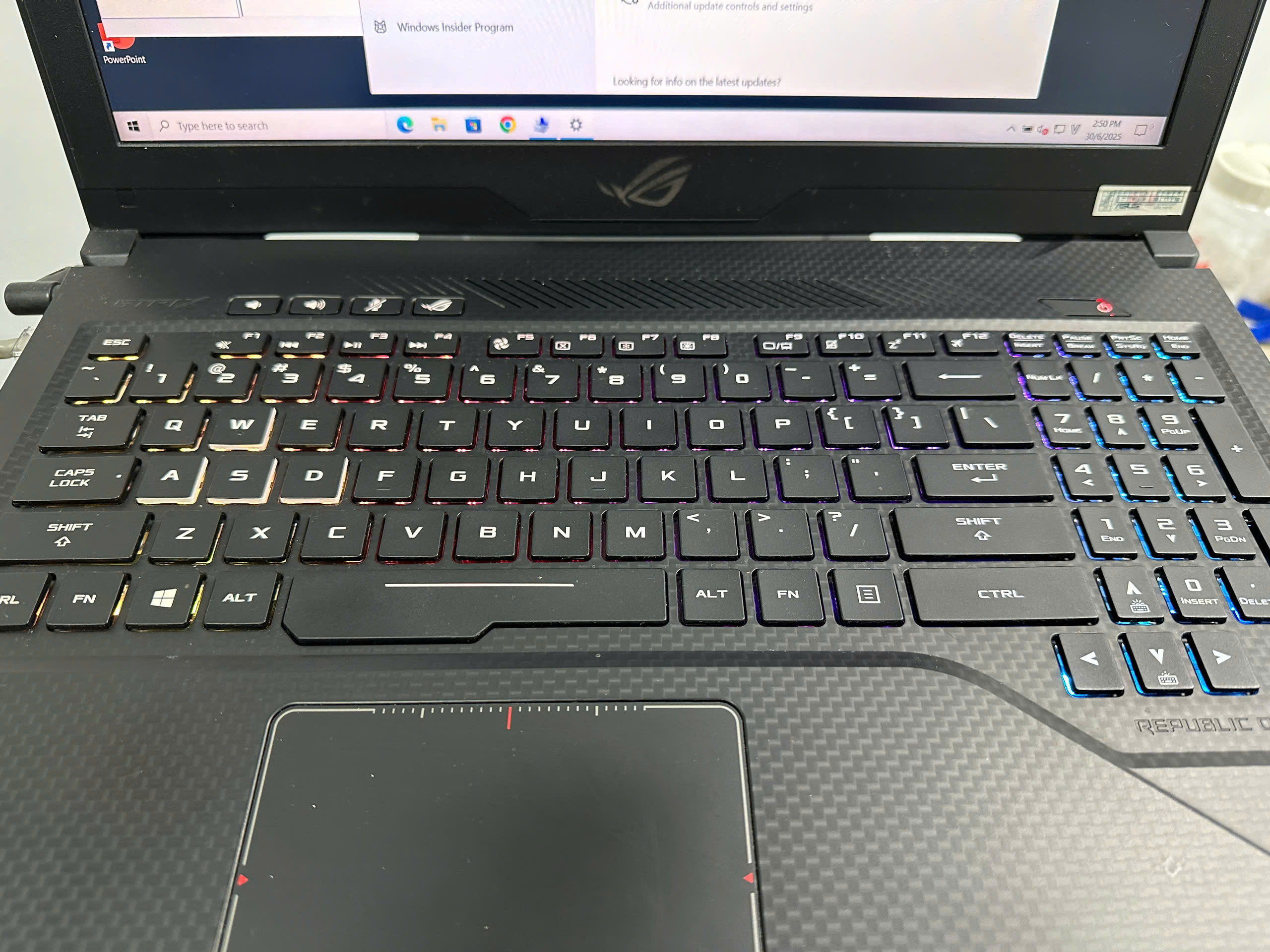 ASUS ROG GL503GE I7-8750H-16GB-1050TI-LED RGB 494566