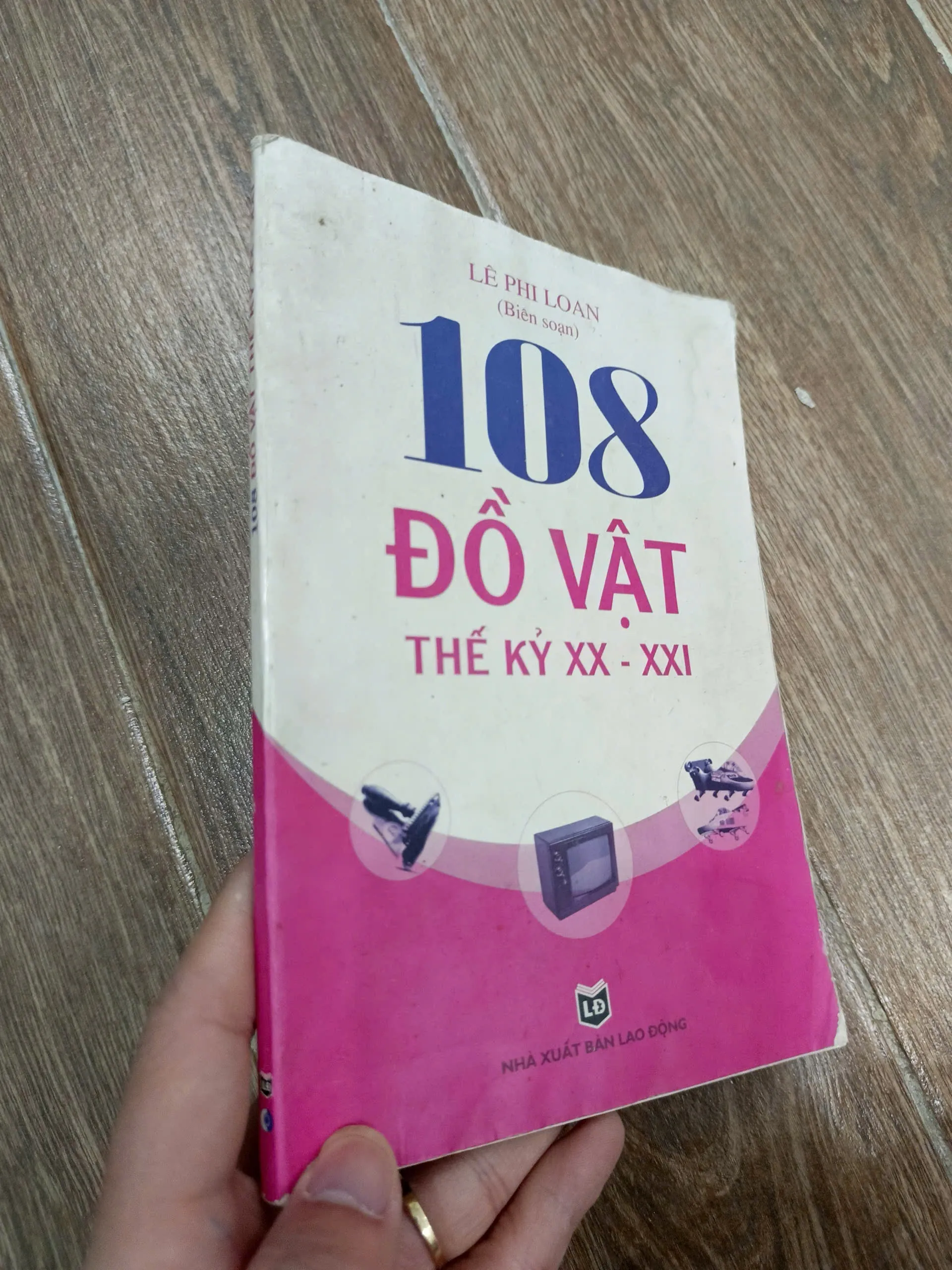 108 Đồ vật thế kỷ XX - XXI