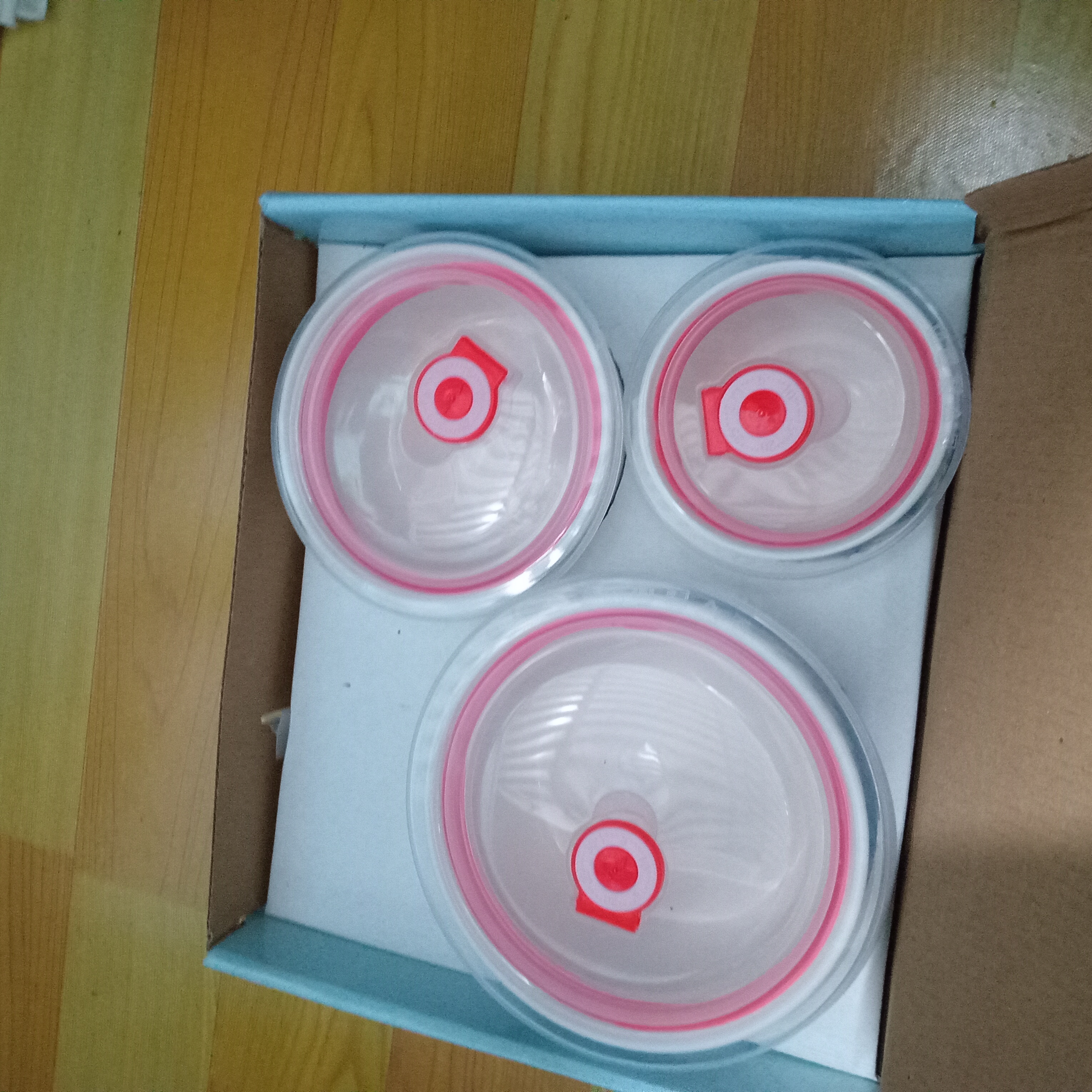 Bộ 3 bát sứ có nắp hút chân không