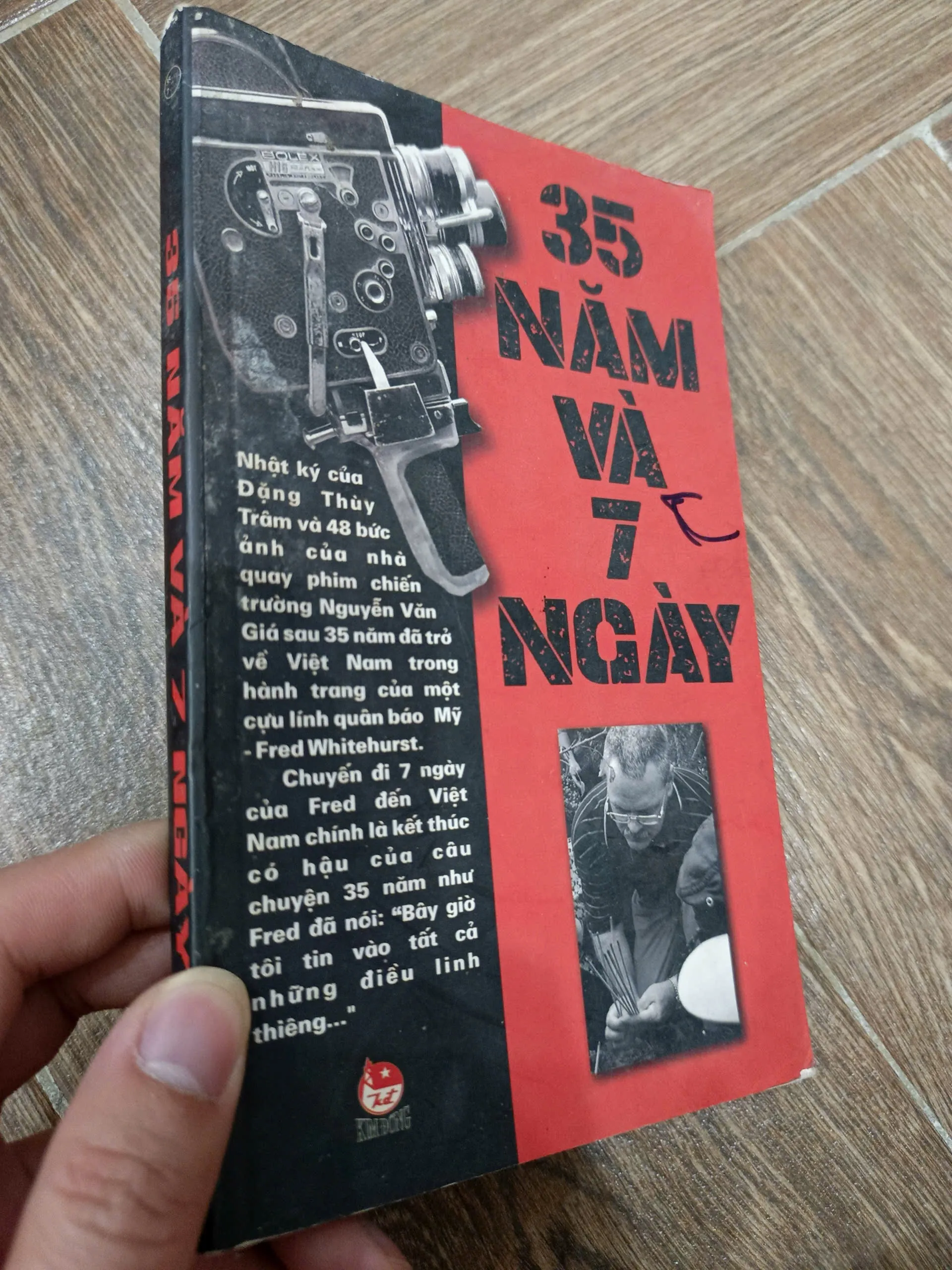 35 năm và 7 ngày