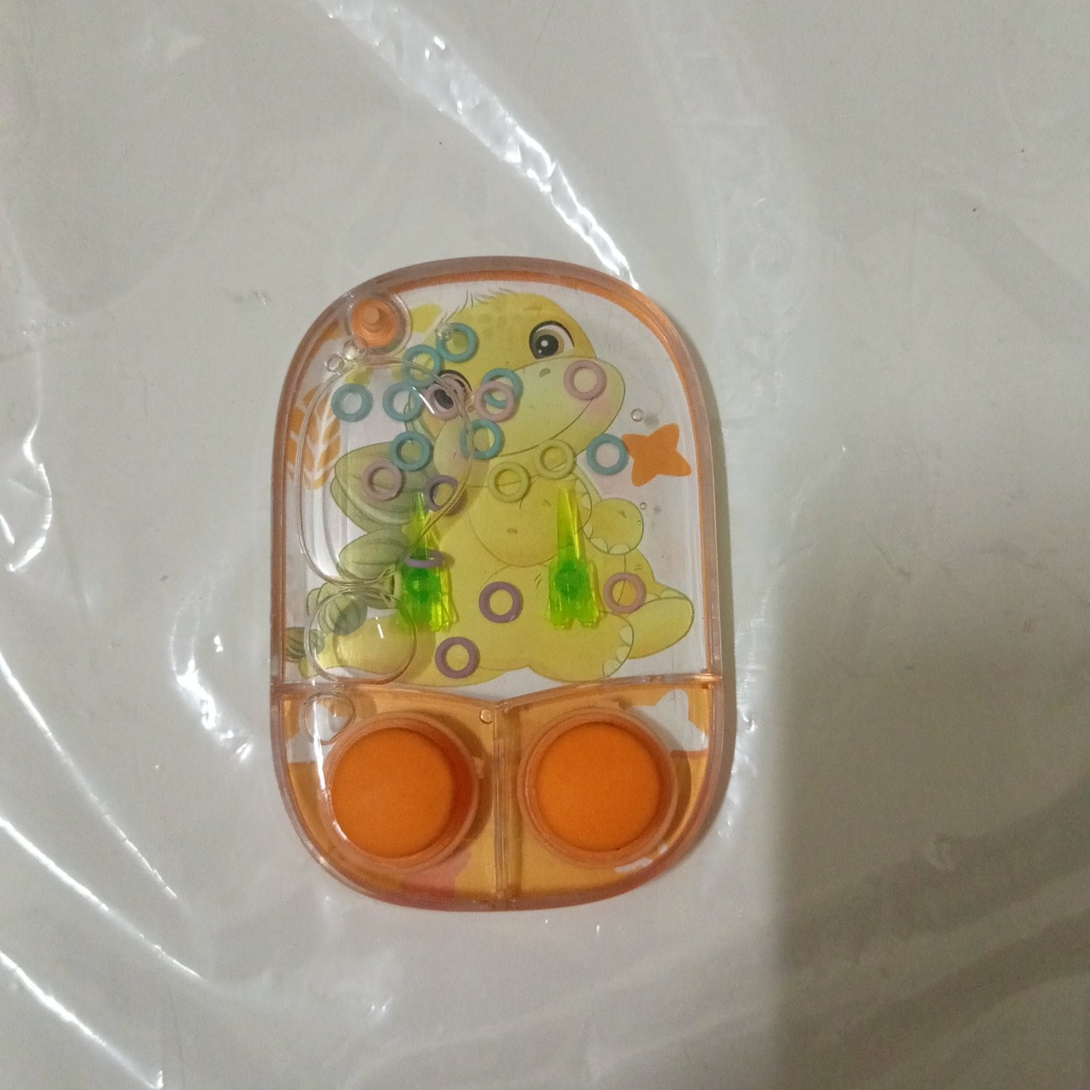 Đồ chơi máy bắn vòng nước cầm tay mini mới