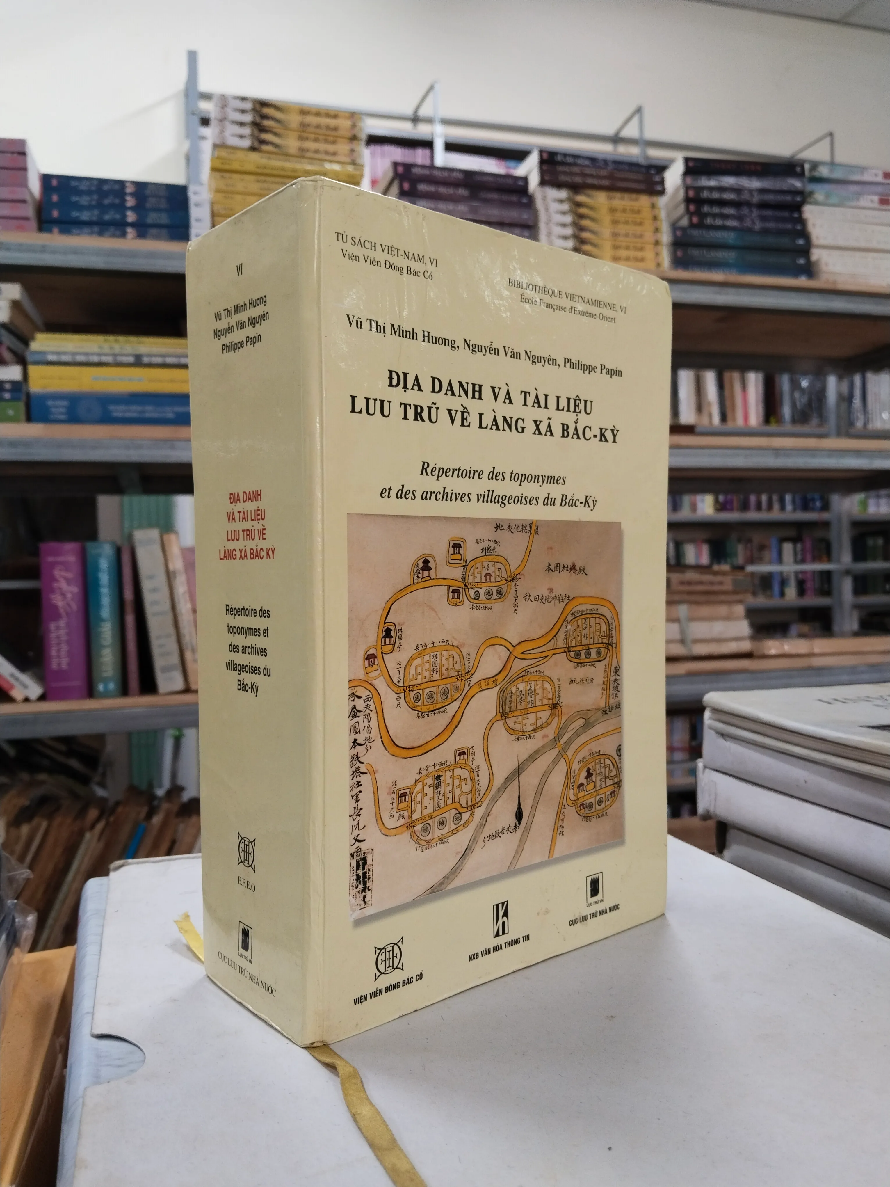 ĐỊA DANH VÀ TÀI LIỆU LƯU TRỮ VỀ LÀNG XÃ BẮC KỲ 