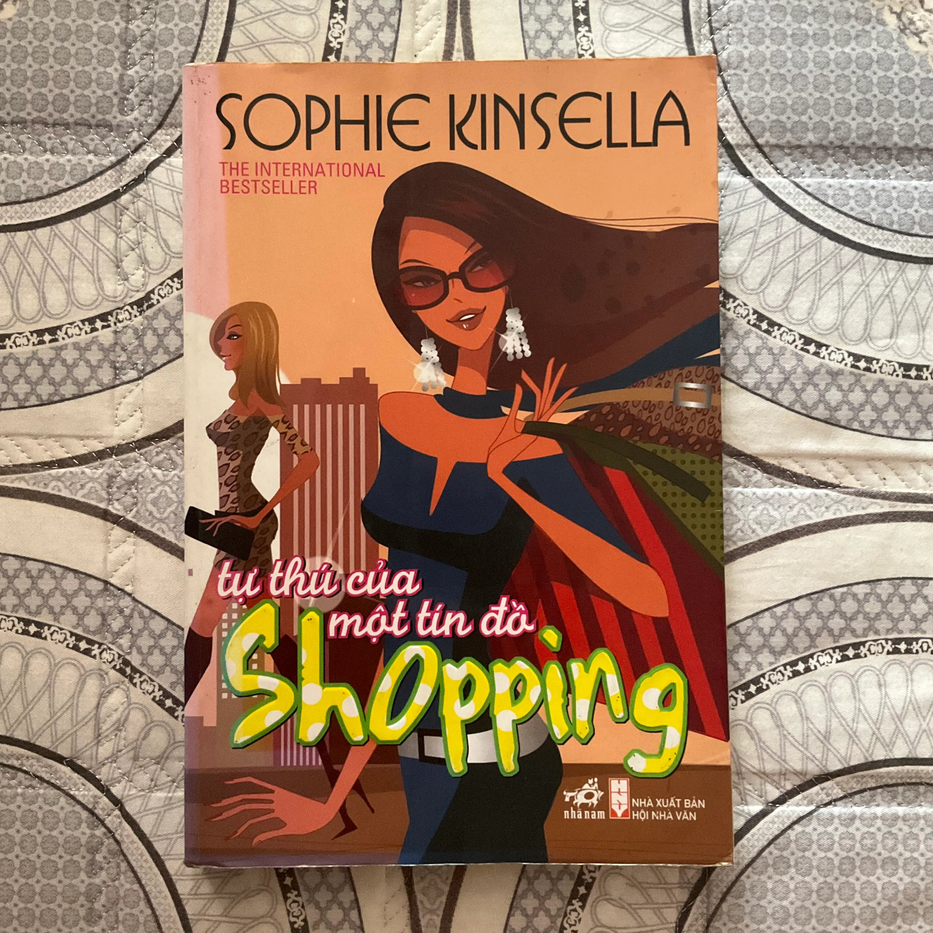 Sách Tự Thú của một Tin Đồ Shopping - Sophie Kinsella mới 90%
