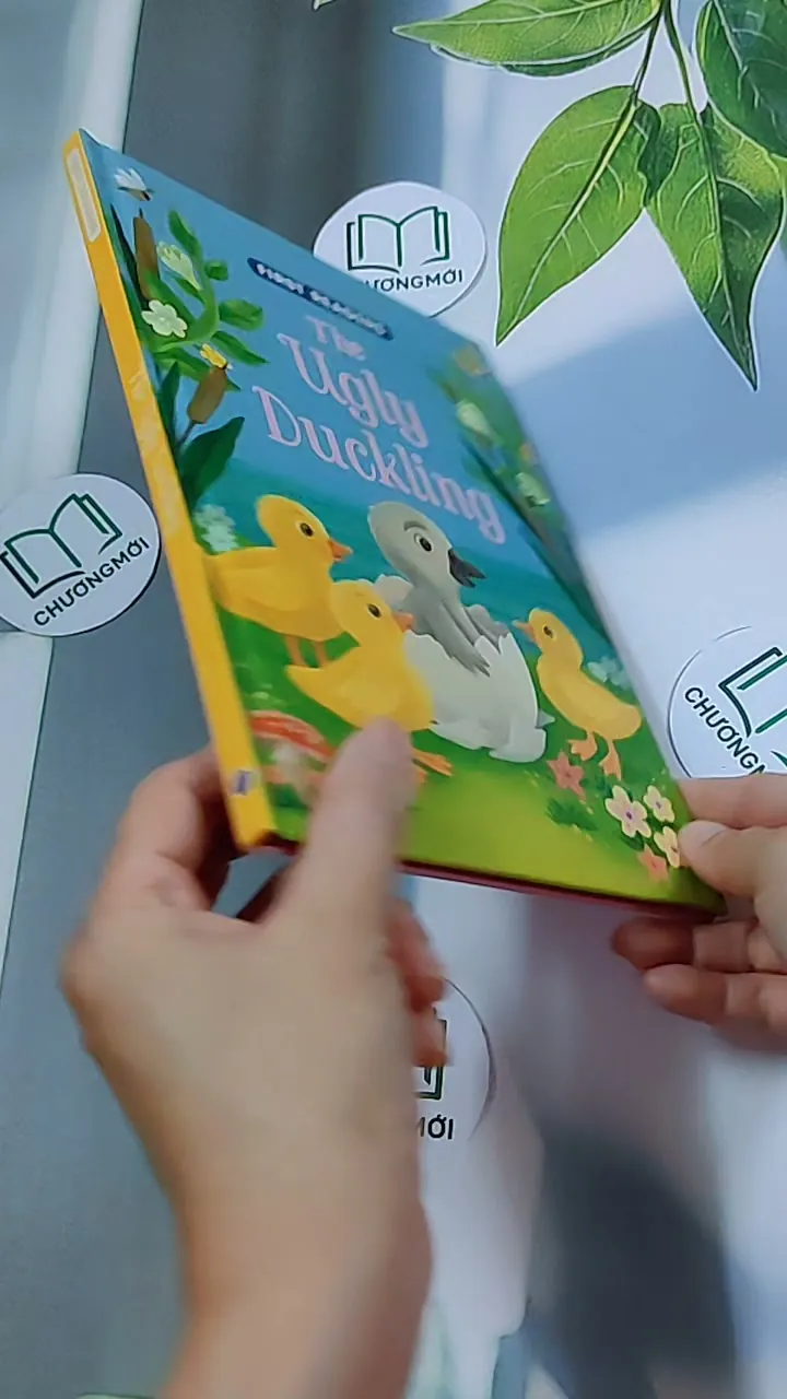 First Readers: The Ugly Duckling - Hans Christian Andersen 634455