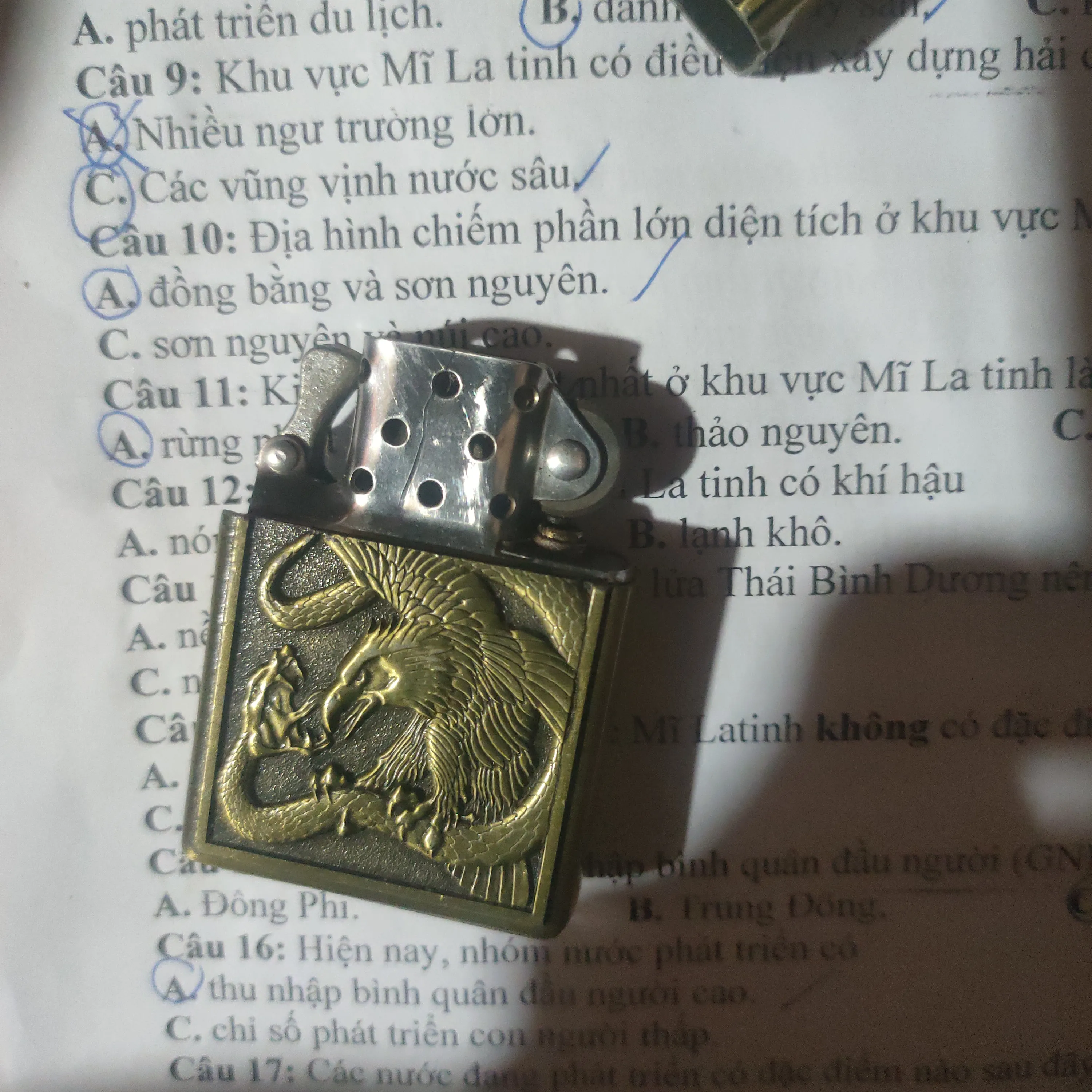 Bật lửa dùng trang trí, sưu tập ☁ 674173