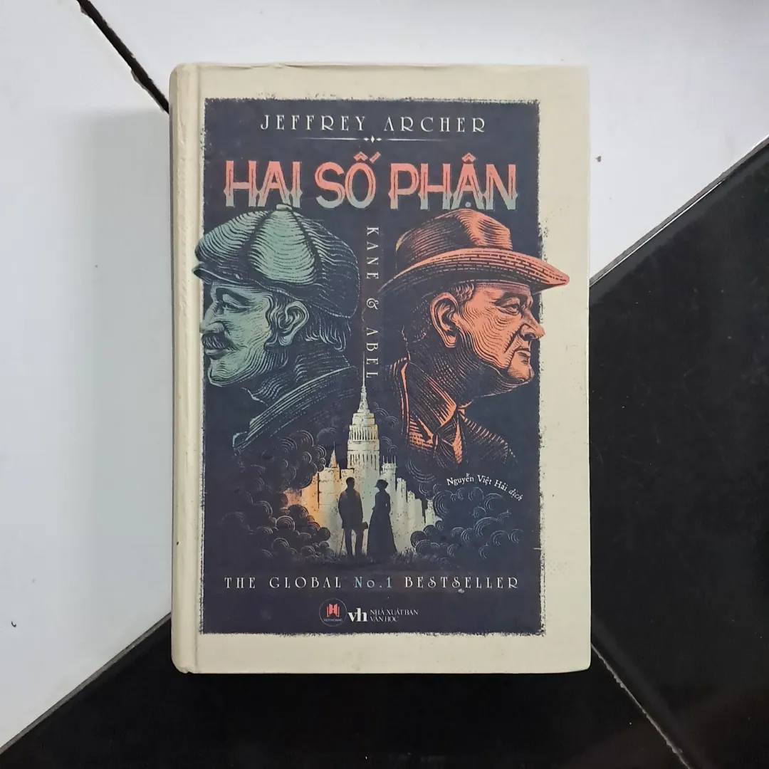 Hai Số Phận