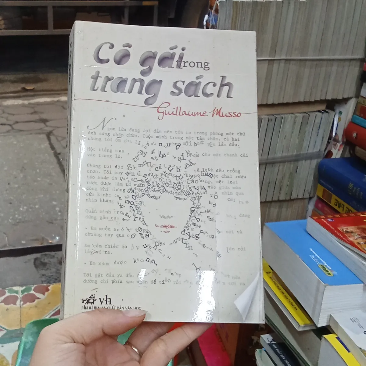 Cô gái trong trang sách - Guillaume Musso 