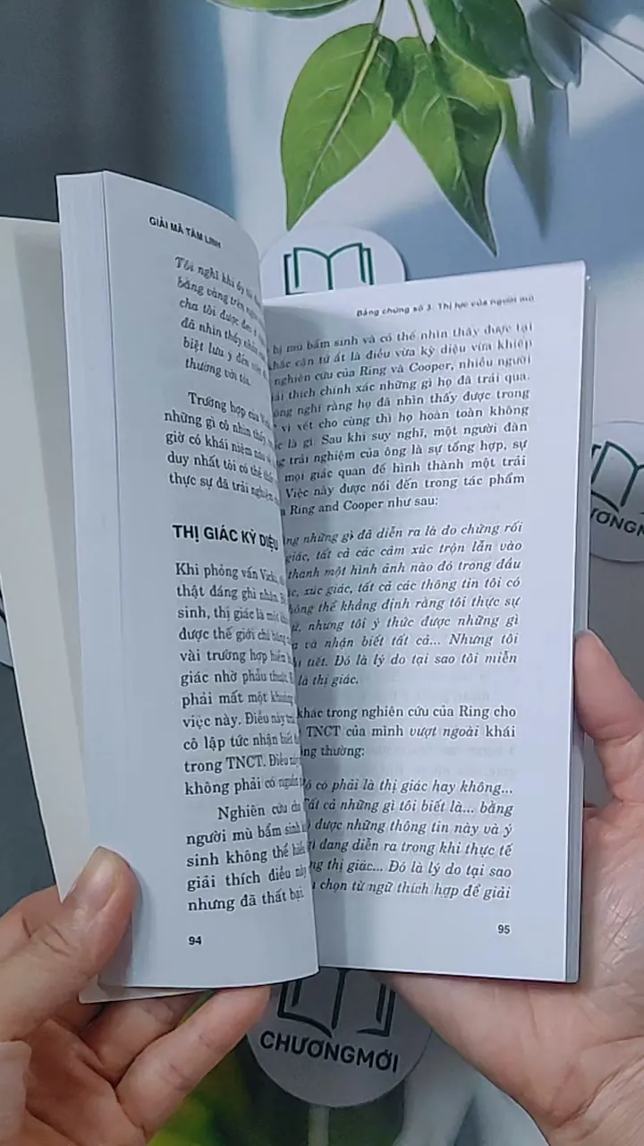 Giải mã tâm linh - Jeffrey Long 688519