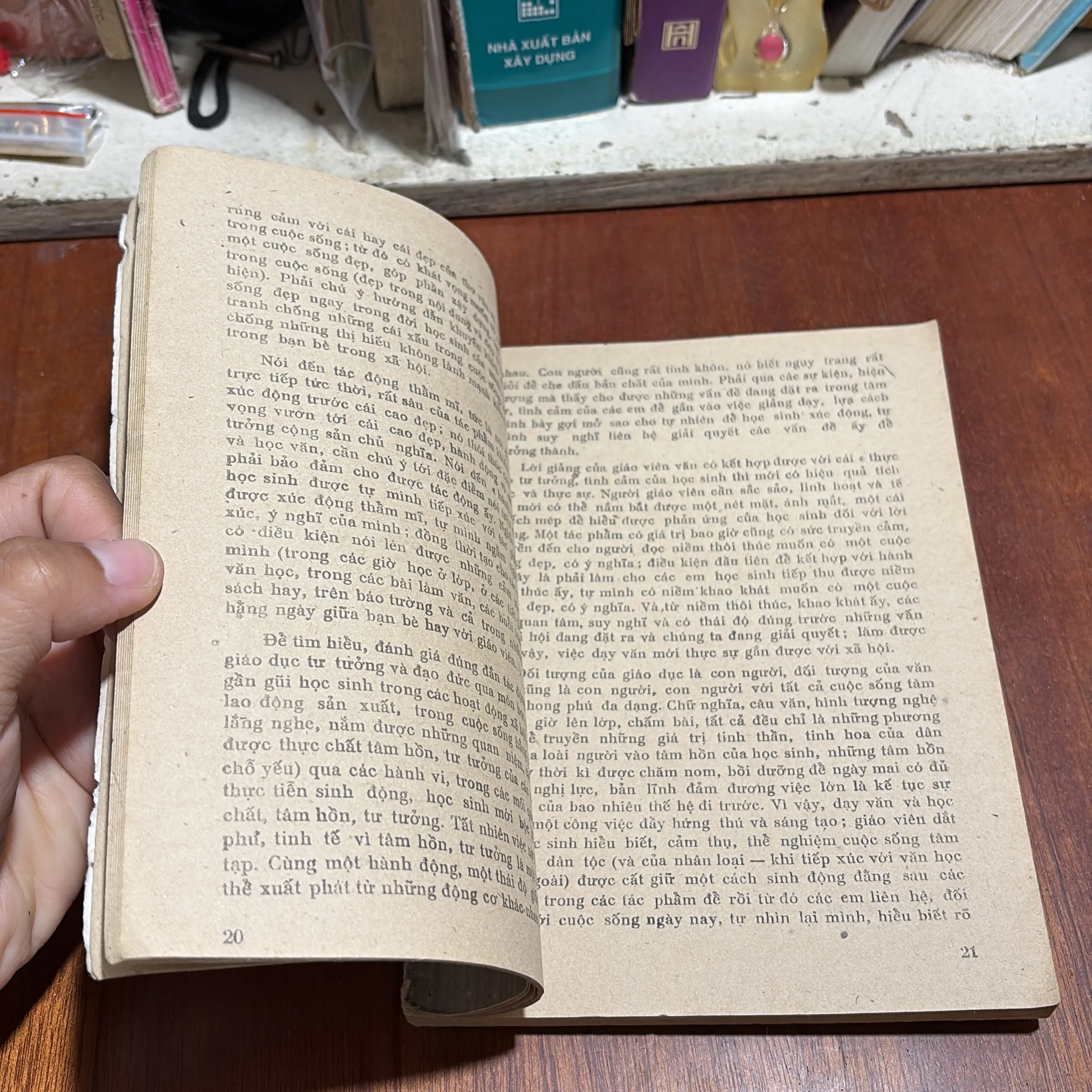 II Sách 8x: Dạy Văn, Dạy Cái Hay Cái Đẹp - Nguyễn Duy Bình - 1983 1009753