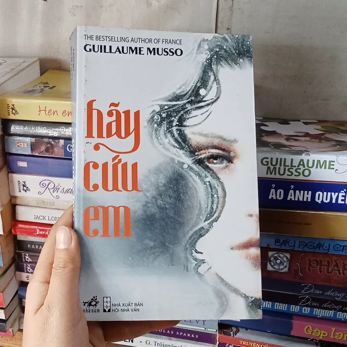 Hãy Cứu Em- Guillaume Musso 
