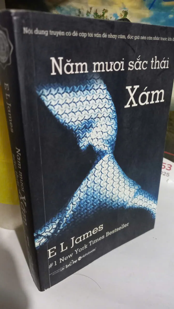 50 sắc thái -xám