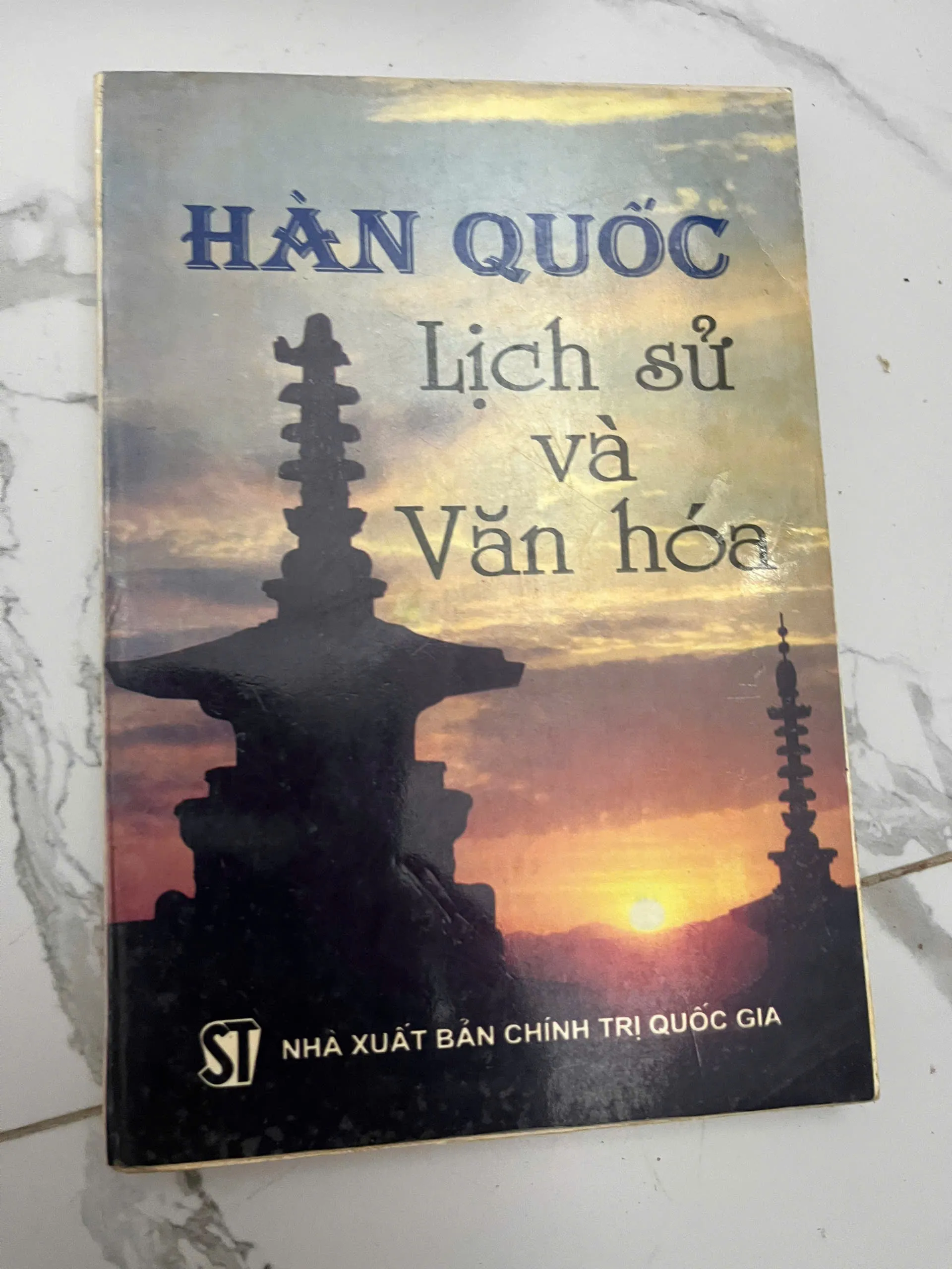 Hàn Quốc: Lịch sử và Văn hóa - NXB Chính trị Quốc gia (Biên soạn) - Lịch sử, Văn hóa