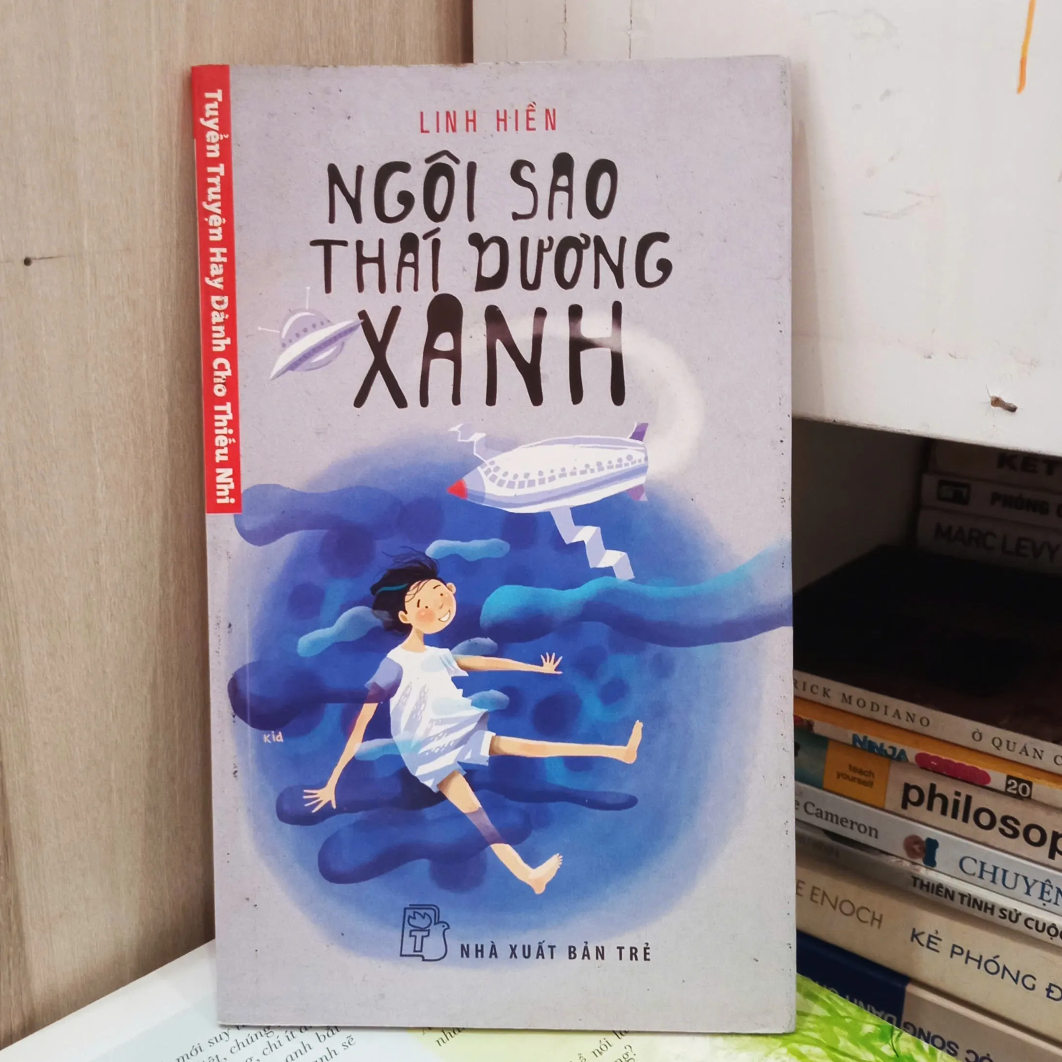 Ngôi sao thái dương xanh 📚
