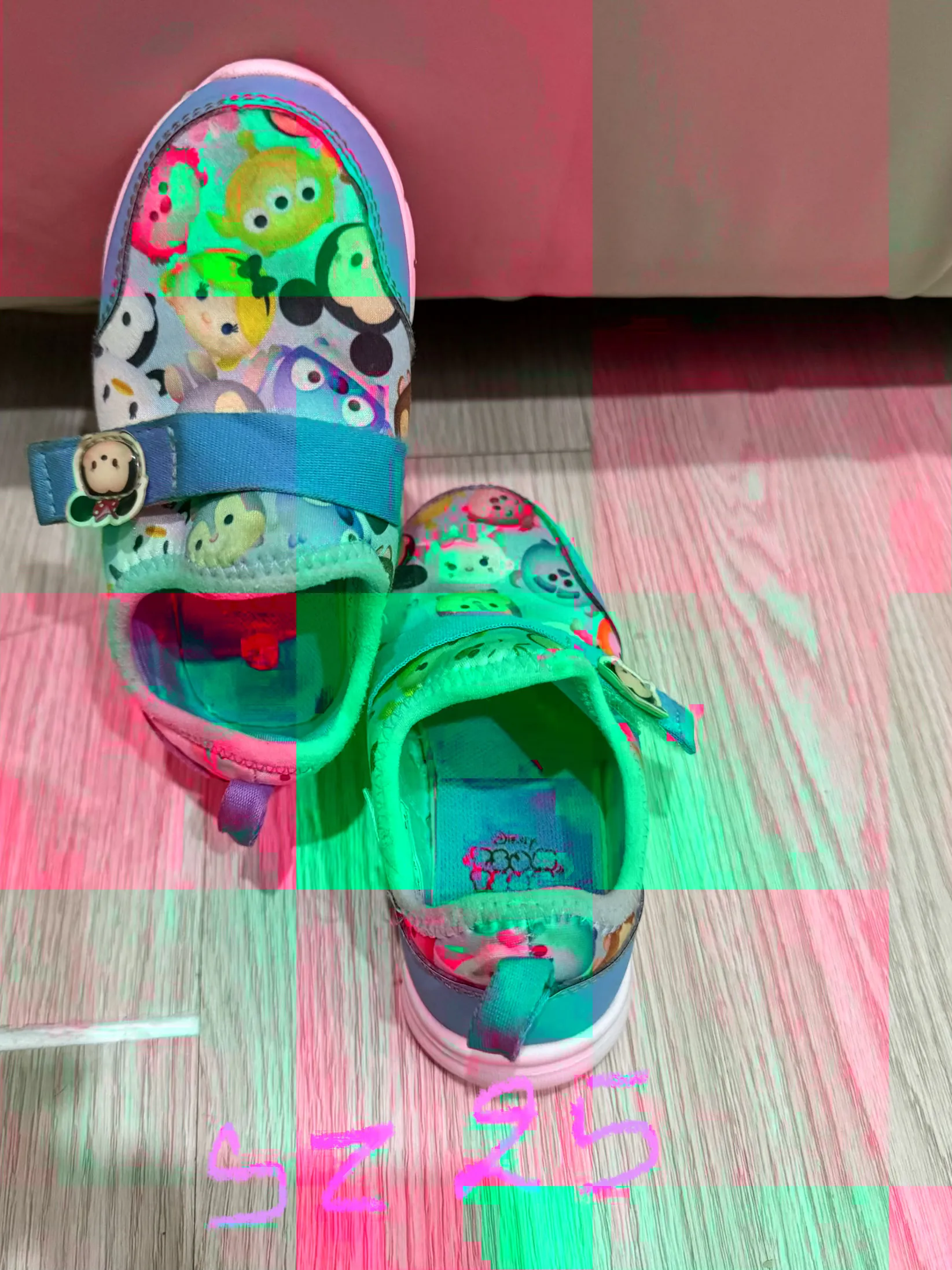 Cho tặng đồ trẻ em người lớn 1008438