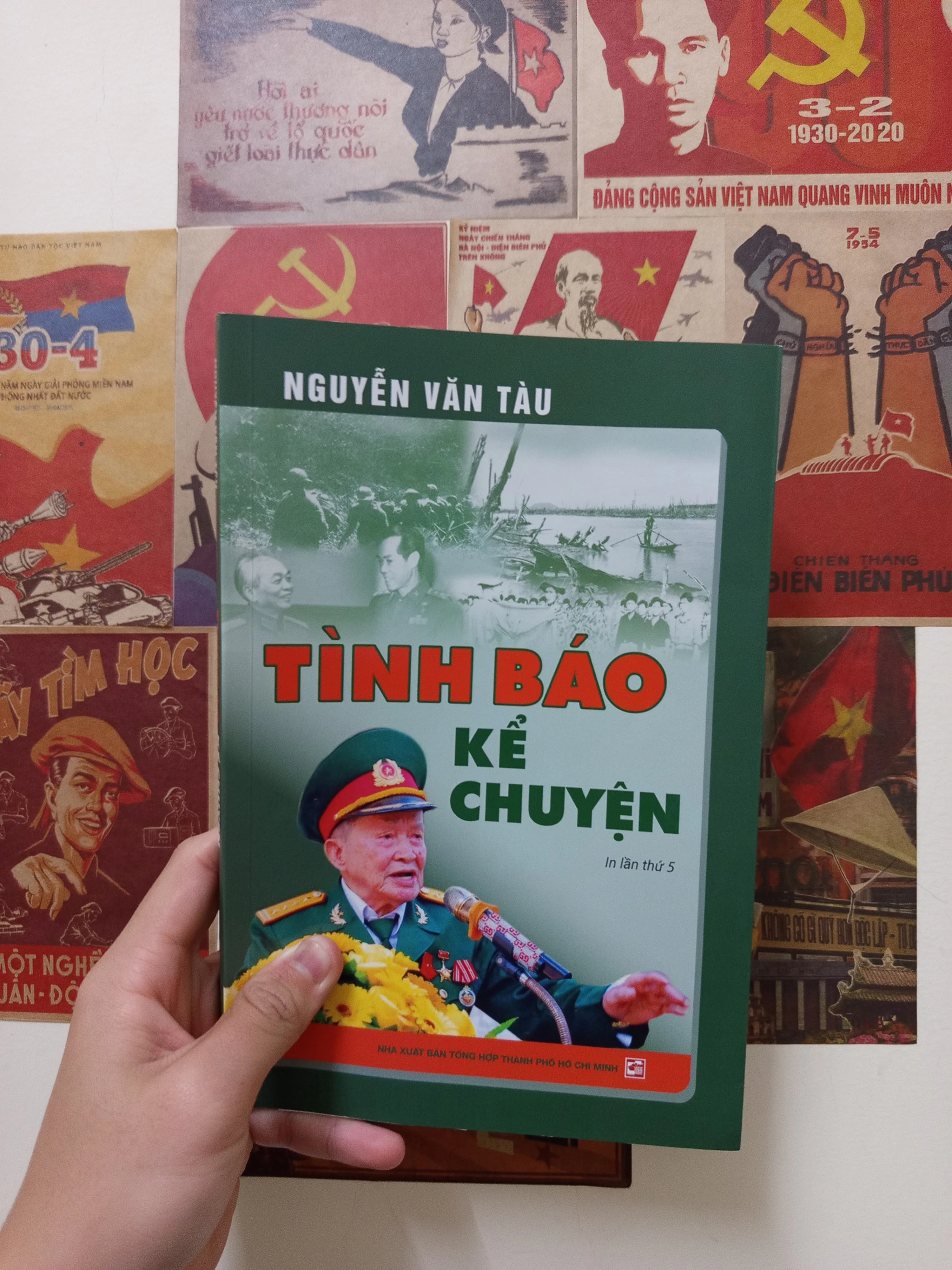 Sách Tình Báo Kể Chuyện - Nguyễn Văn Tàu mới 90%