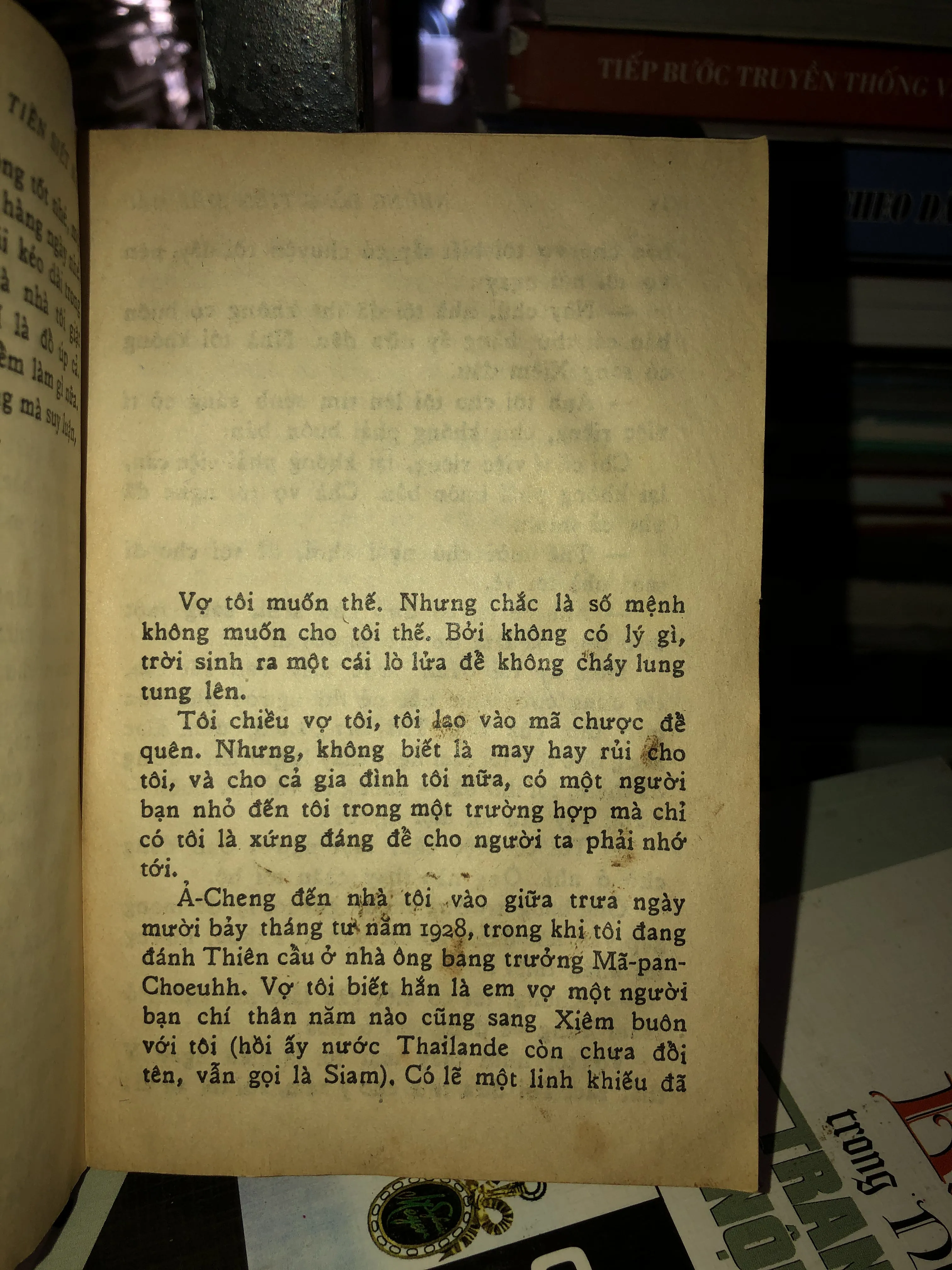 Những đồng tiền siết máu - Lê Văn Trương  1001344