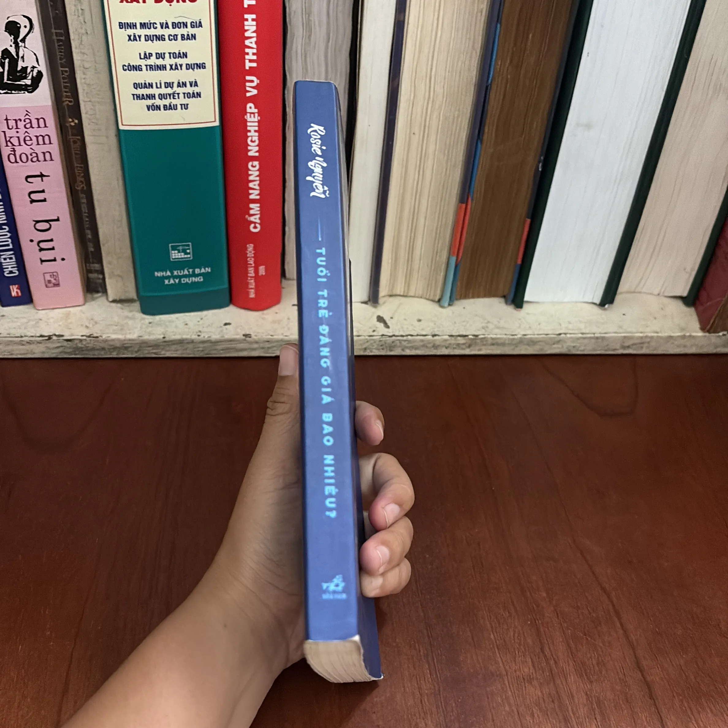 II Sách Kỹ Năng: Tuổi Trẻ Đáng Giá Bao Nhiêu? - ROSIE NGUYỄN - 2017 640133