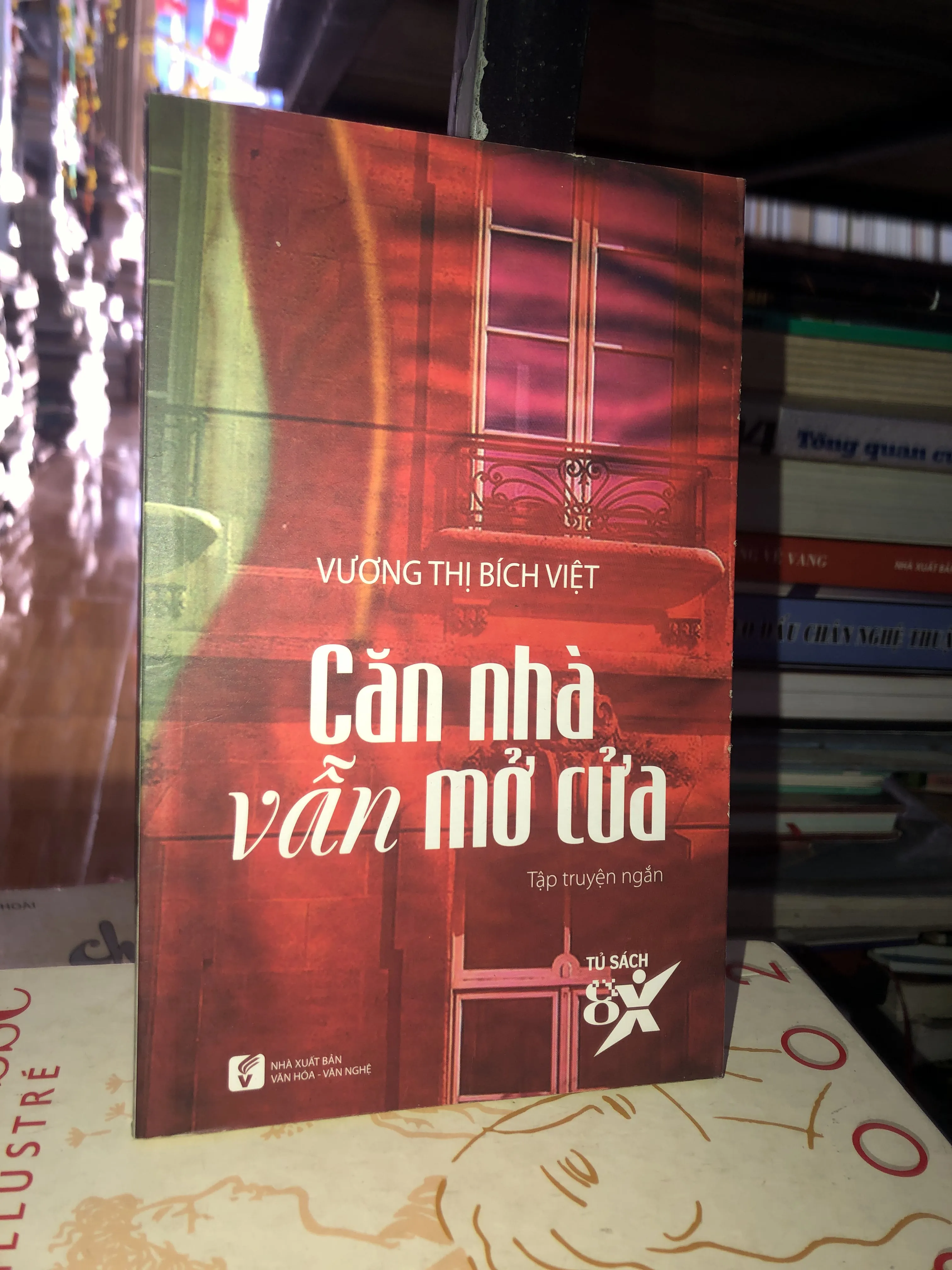 Căn nhà vẫn mở cửa - Vương Thị Bích Việt