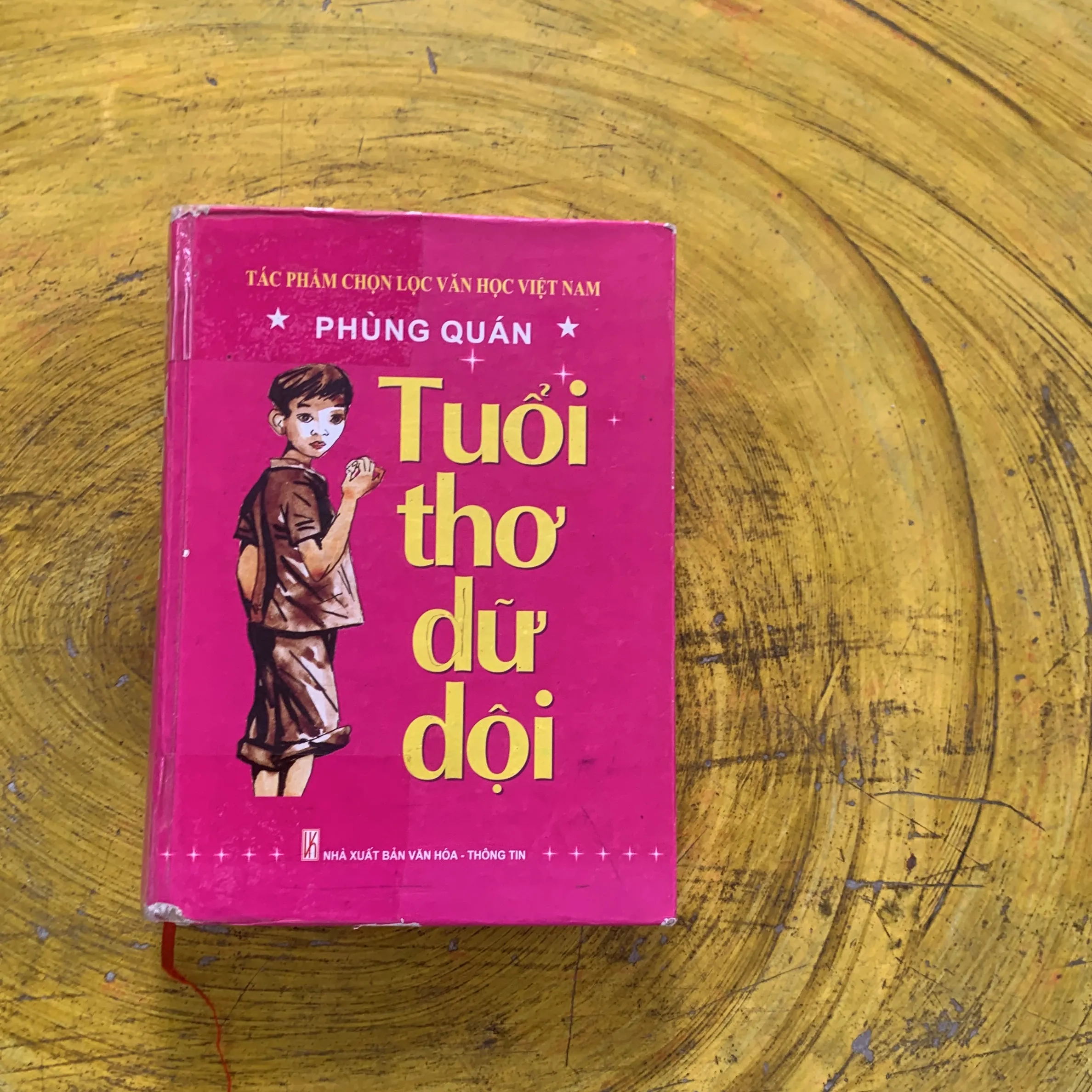 TUỔI THƠ DỮ DỘI - PHÙNG QUÁN