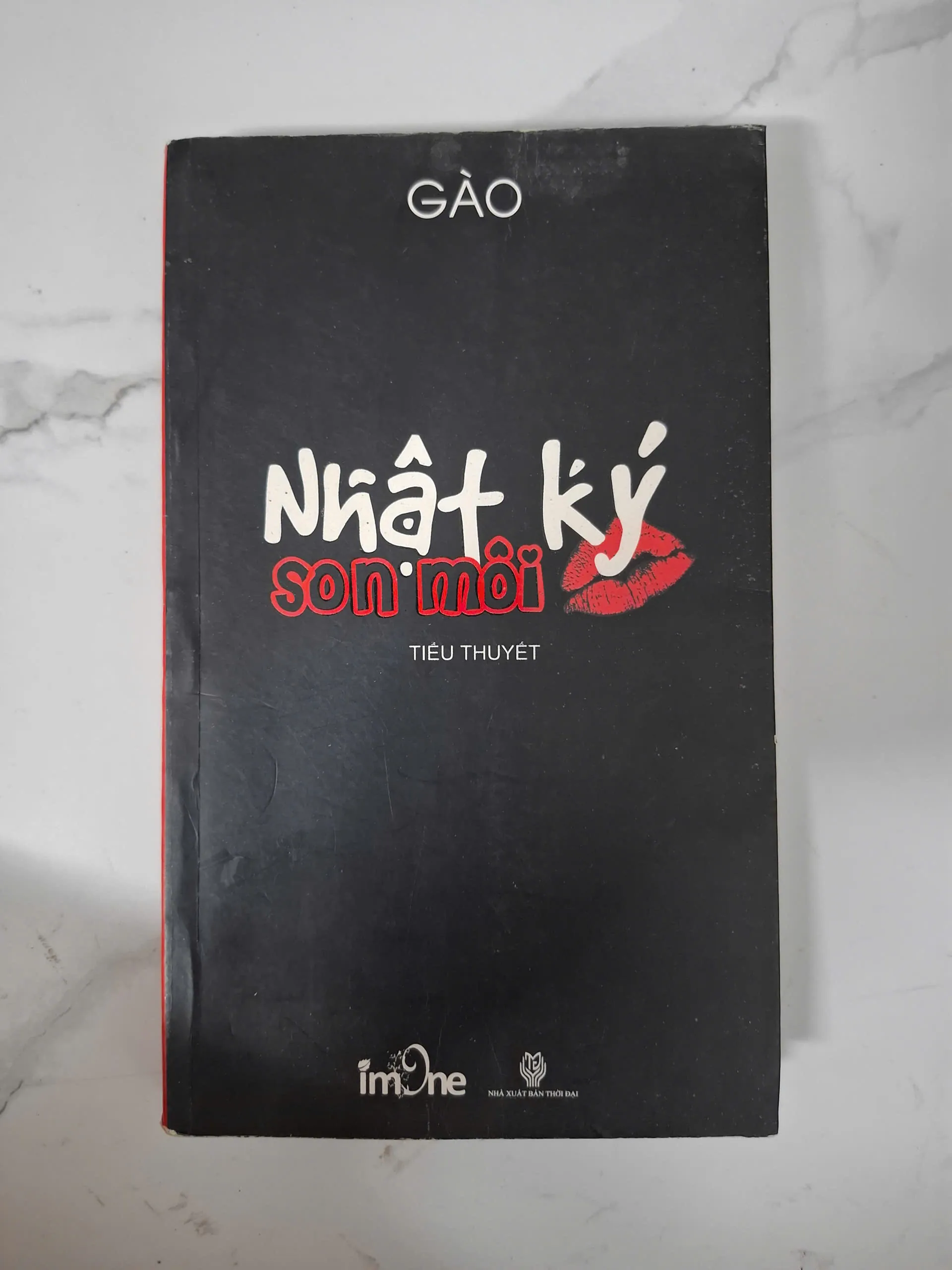 Nhật ký son môi - Gào - Tiểu thuyết