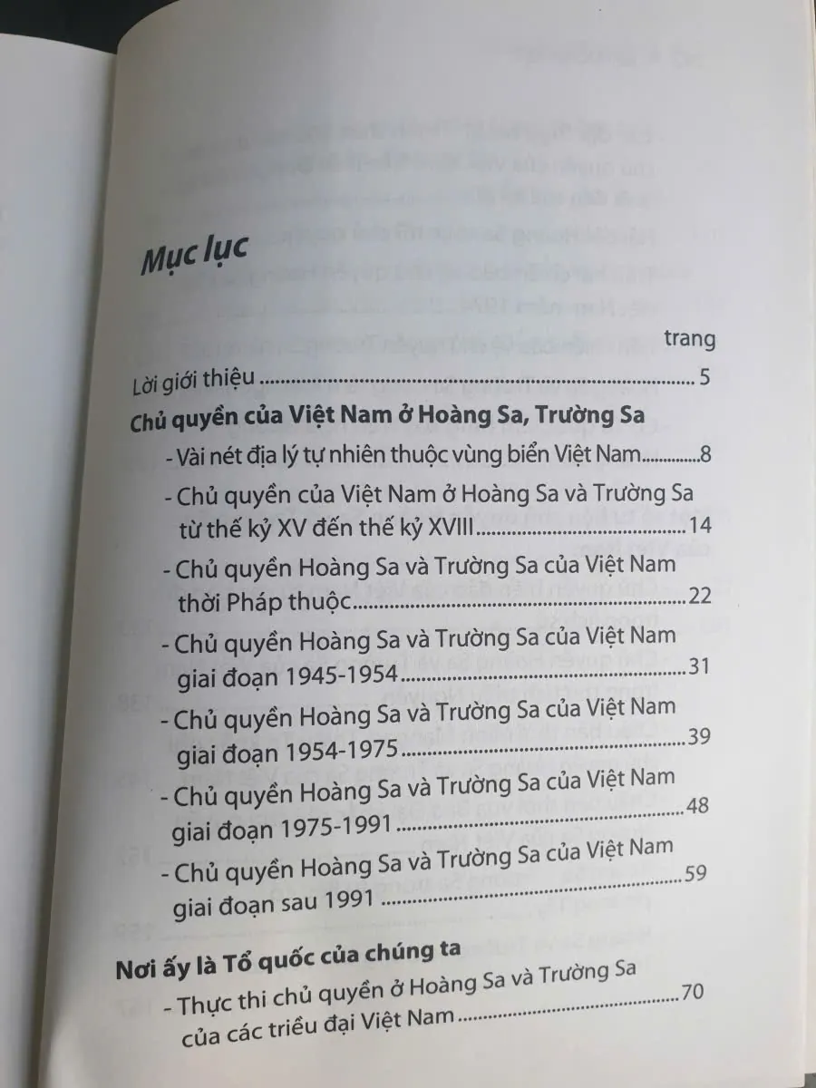 Tổ Quốc Nơi Đảo Xa - Nhà xuất bản Văn hóa- Văn nghệ 698119