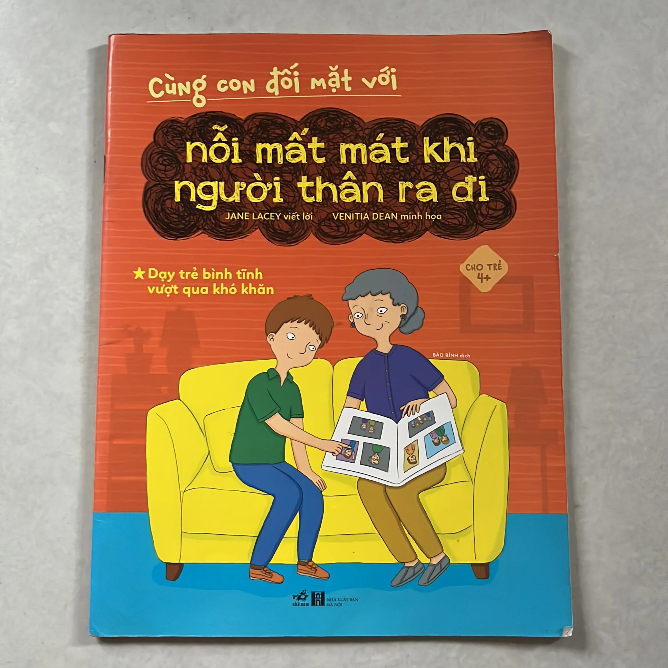 Cùng con đối mặt với nỗi mất mát khi người thân ra đi