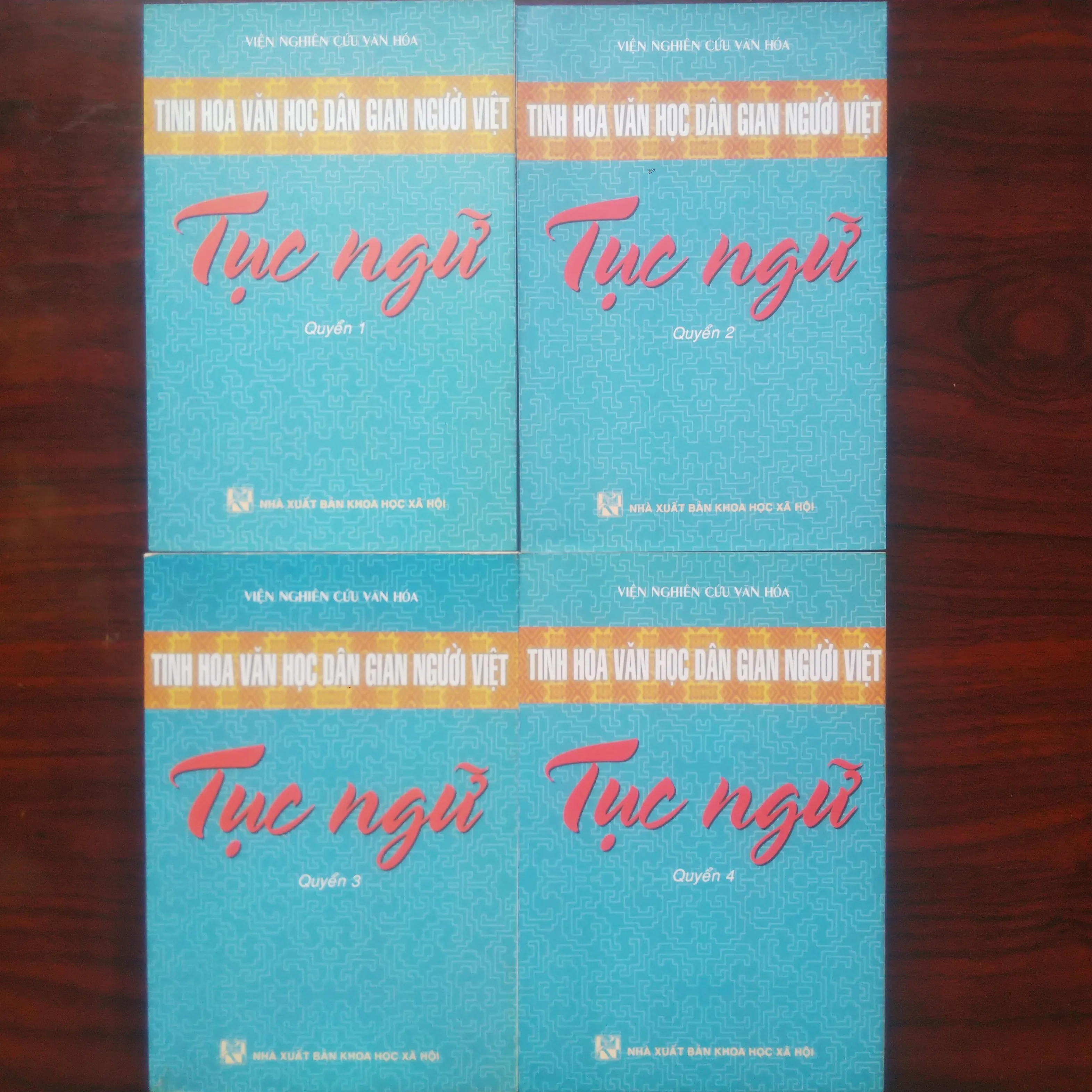 [Sách Văn Học] Tinh Hoa Văn Học Dân Gian - Tục Ngữ Việt Nam (Trọn Bộ 4/4 Cuốn)