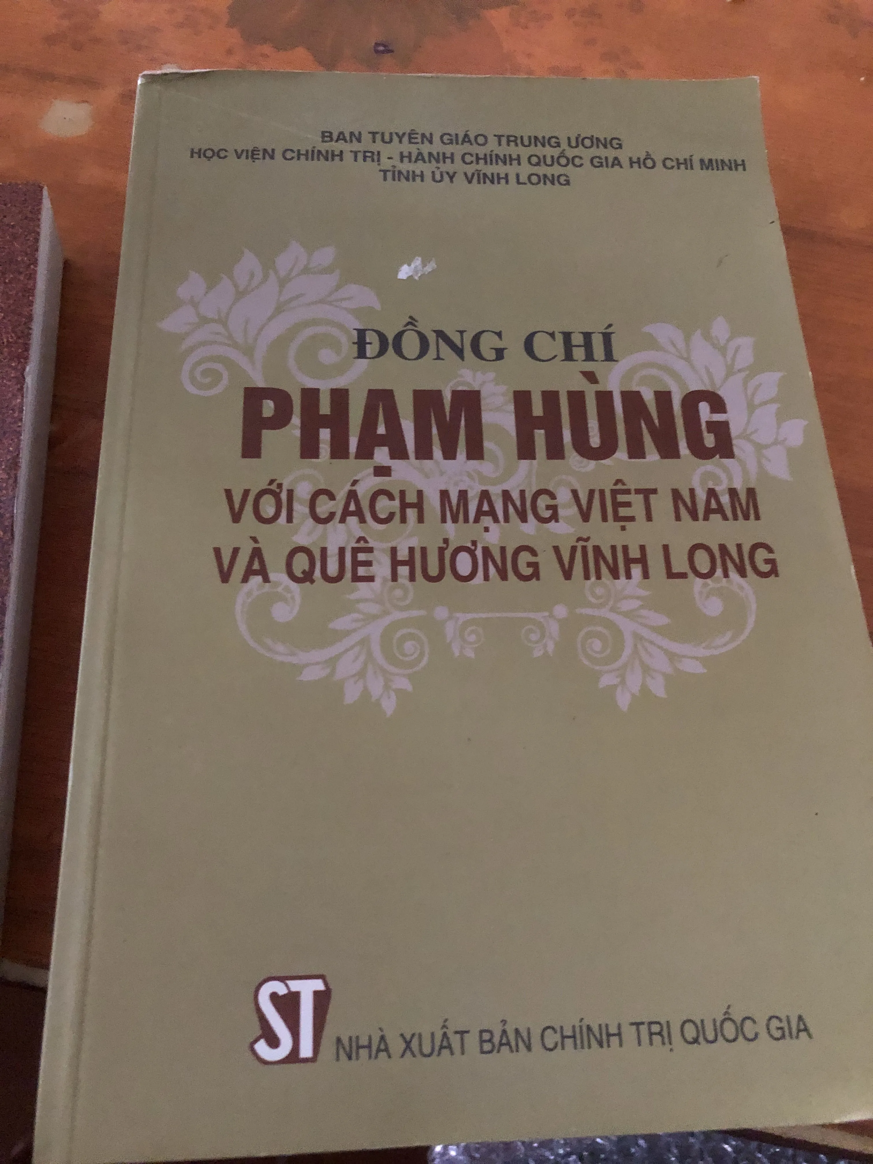 phạm hùng với cách mạng việt nam với quê hương vĩnh long